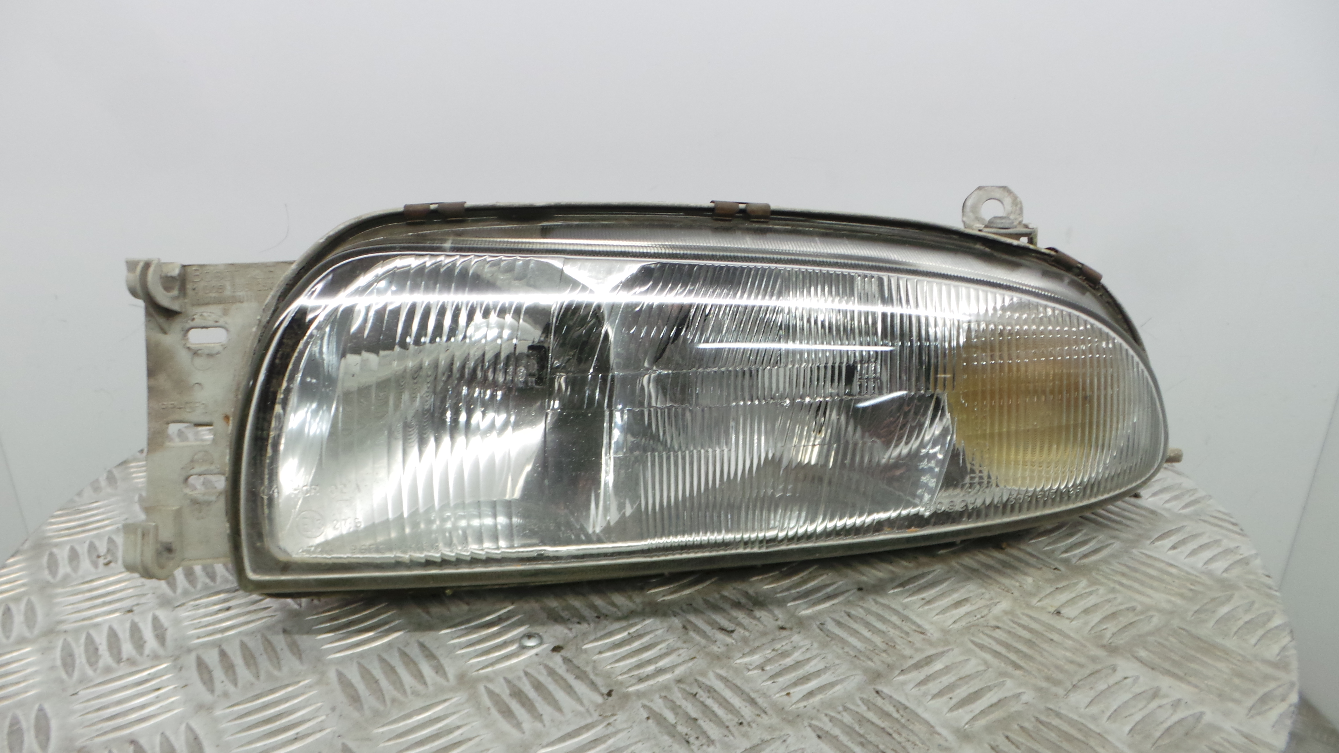 Ótica Esq 96FG-13K162-AA - FORD FIESTA IV (JA_, JB_), FIESTA Mk IV (JA_, JB_)-33636202