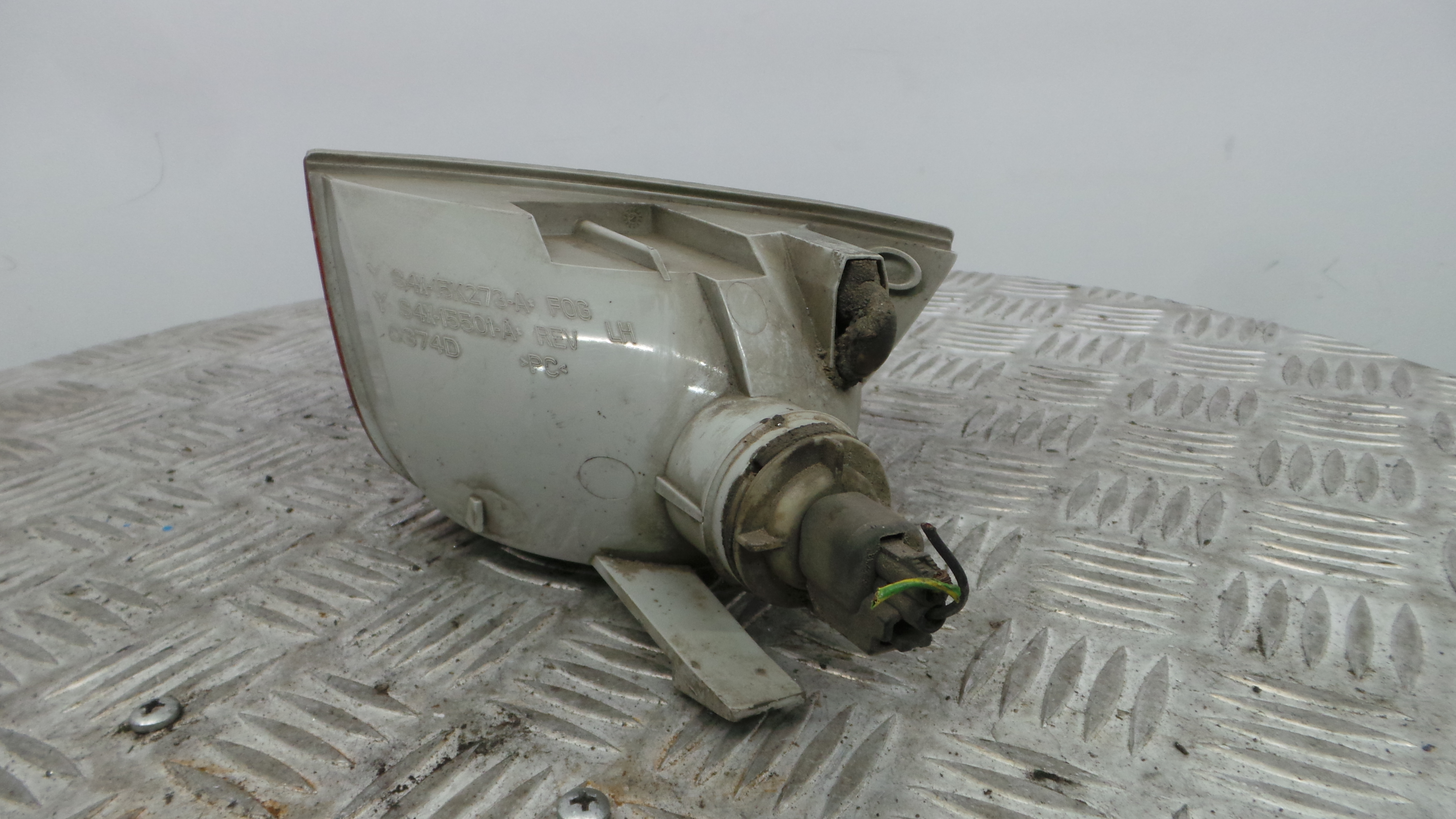 Farolim Nevoeiro Tras Esq  YS4X-15K273-A - FORD FOCUS I (DAW, DBW)-33636303