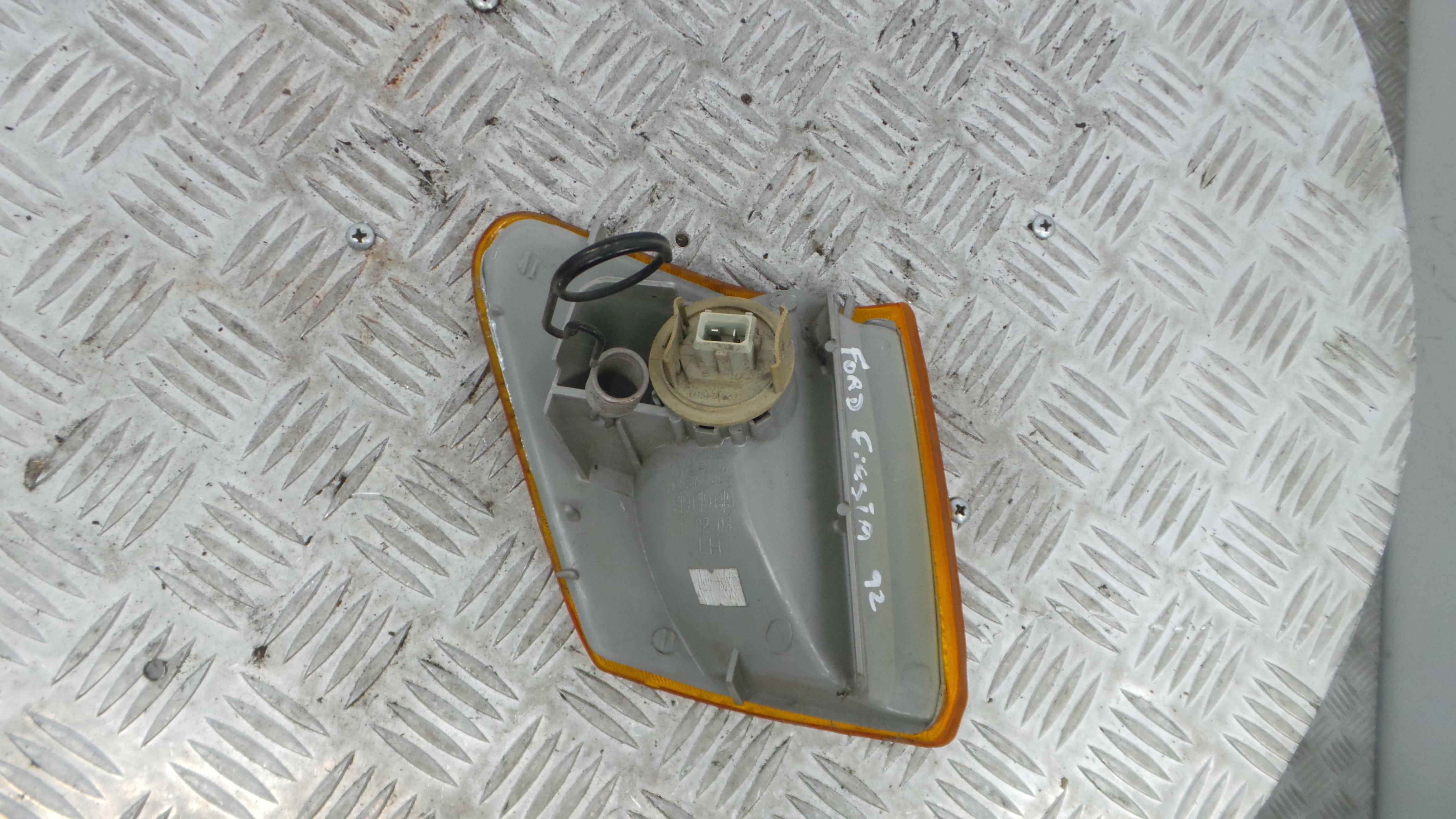 Farolim de Pisca Frente Esq 01-431-1515L-C - FORD FIESTA III (GFJ), FIESTA Mk III (GFJ)-33636306