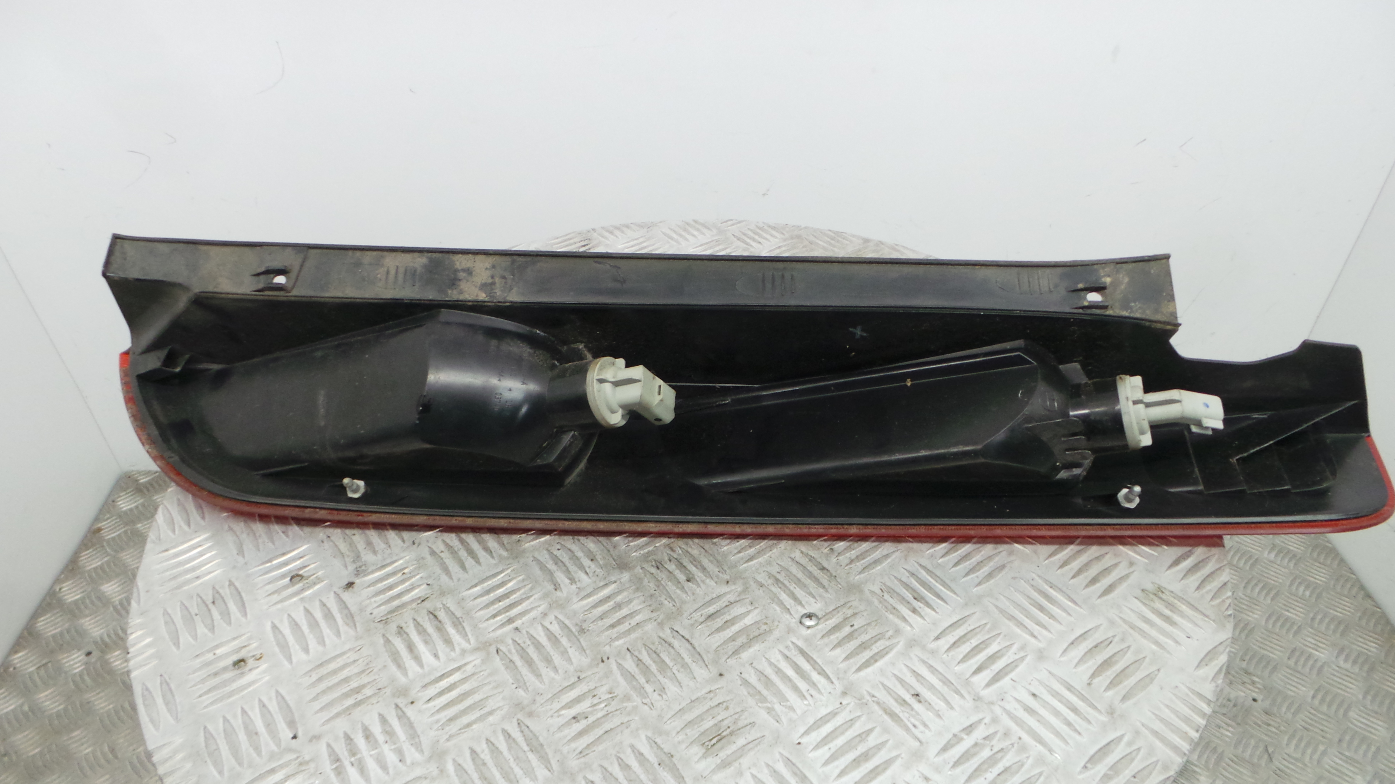 Farolim Stop Esq 4M51-13405-A - FORD FOCUS II (DA_, HCP, DP)-33636387