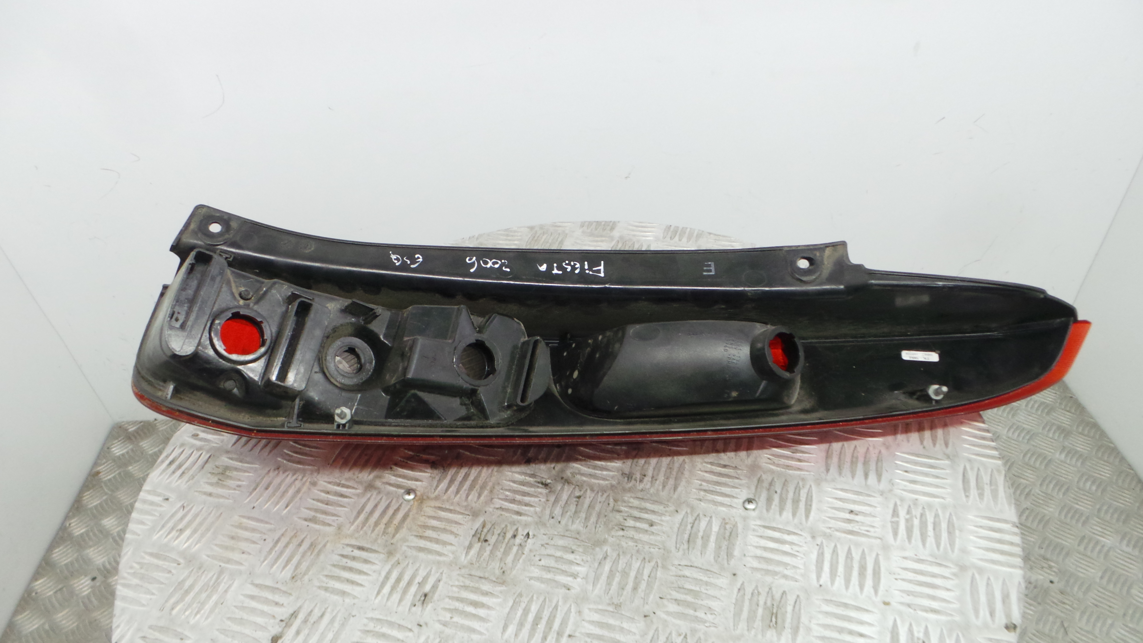 Farolim Stop Esq 6S61-13405-A - FORD FIESTA V (JH_, JD_)-33636391