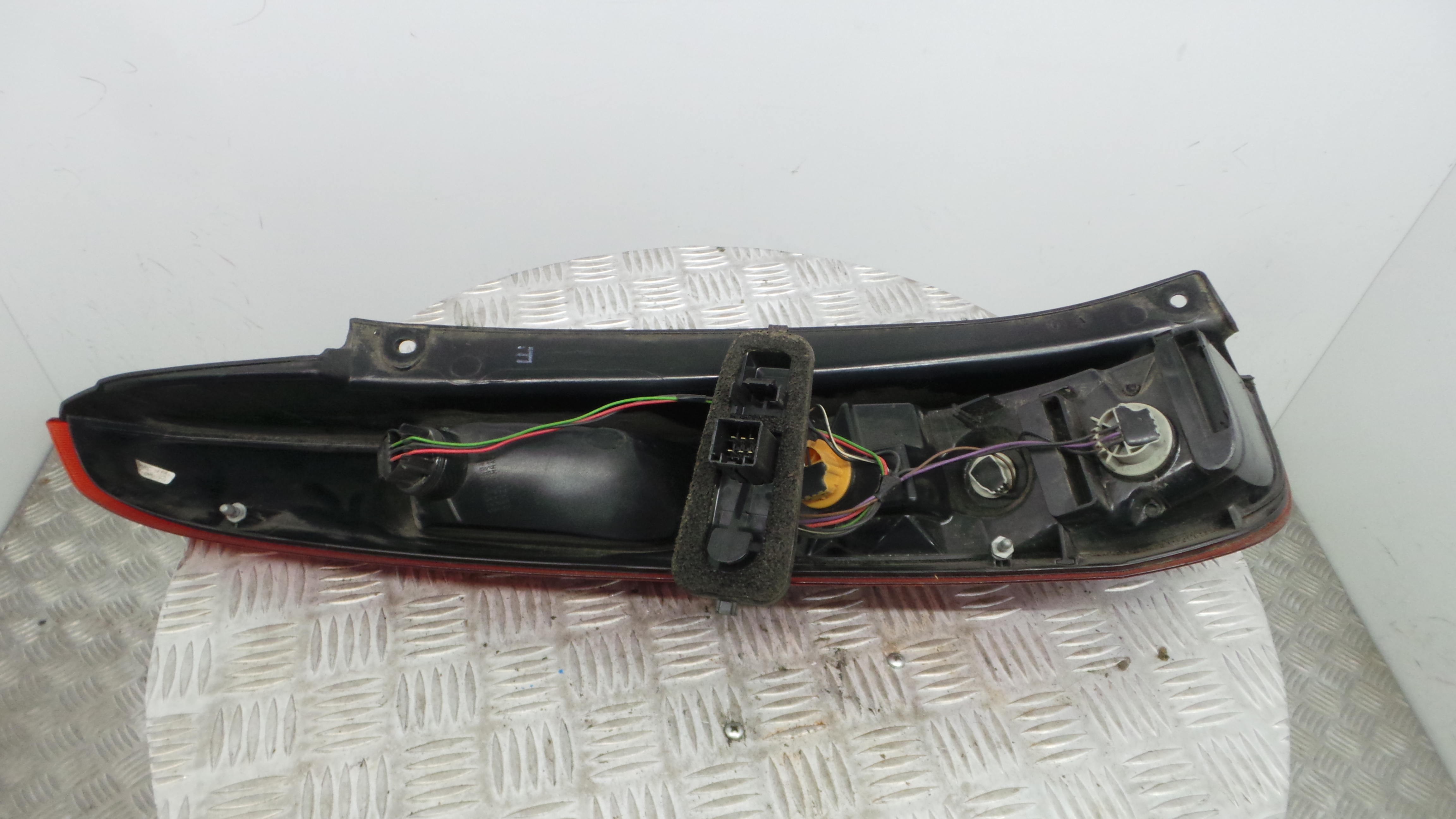 Farolim Stop Dto 6S61-13404-A - FORD FIESTA V (JH_, JD_)-33636395