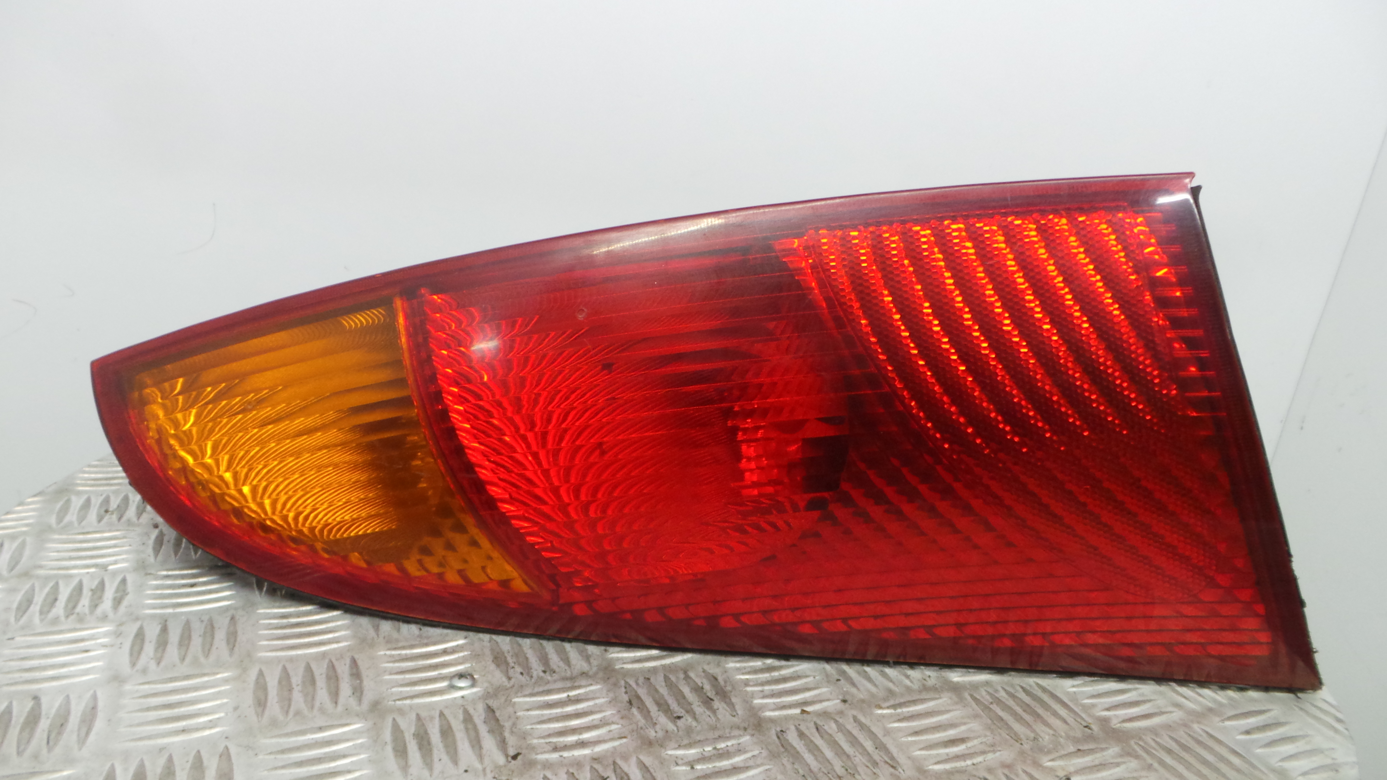 Farolim Stop Dto 1M51-13404-A - FORD FOCUS I (DAW, DBW)-33636681