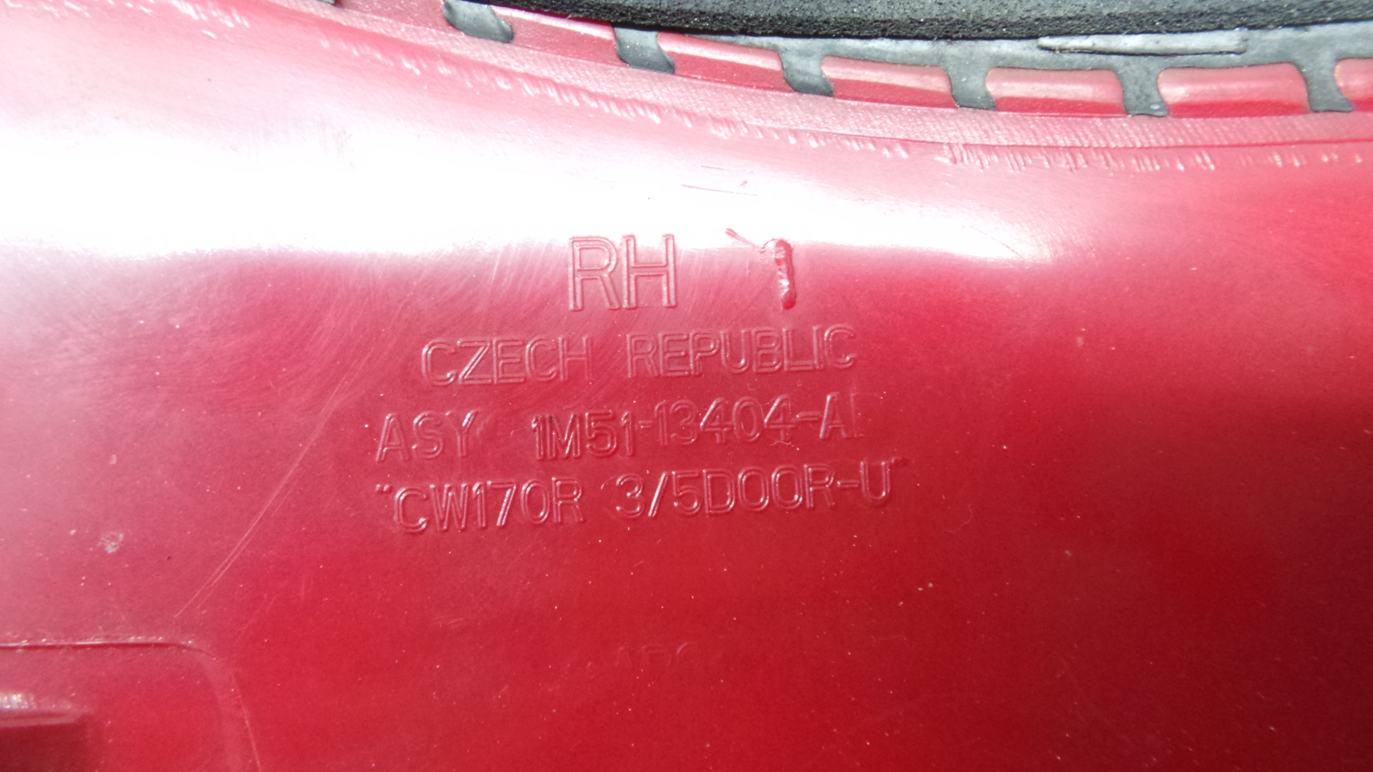 Farolim Stop Dto 1M51-13404-A - FORD FOCUS I (DAW, DBW)-33636681