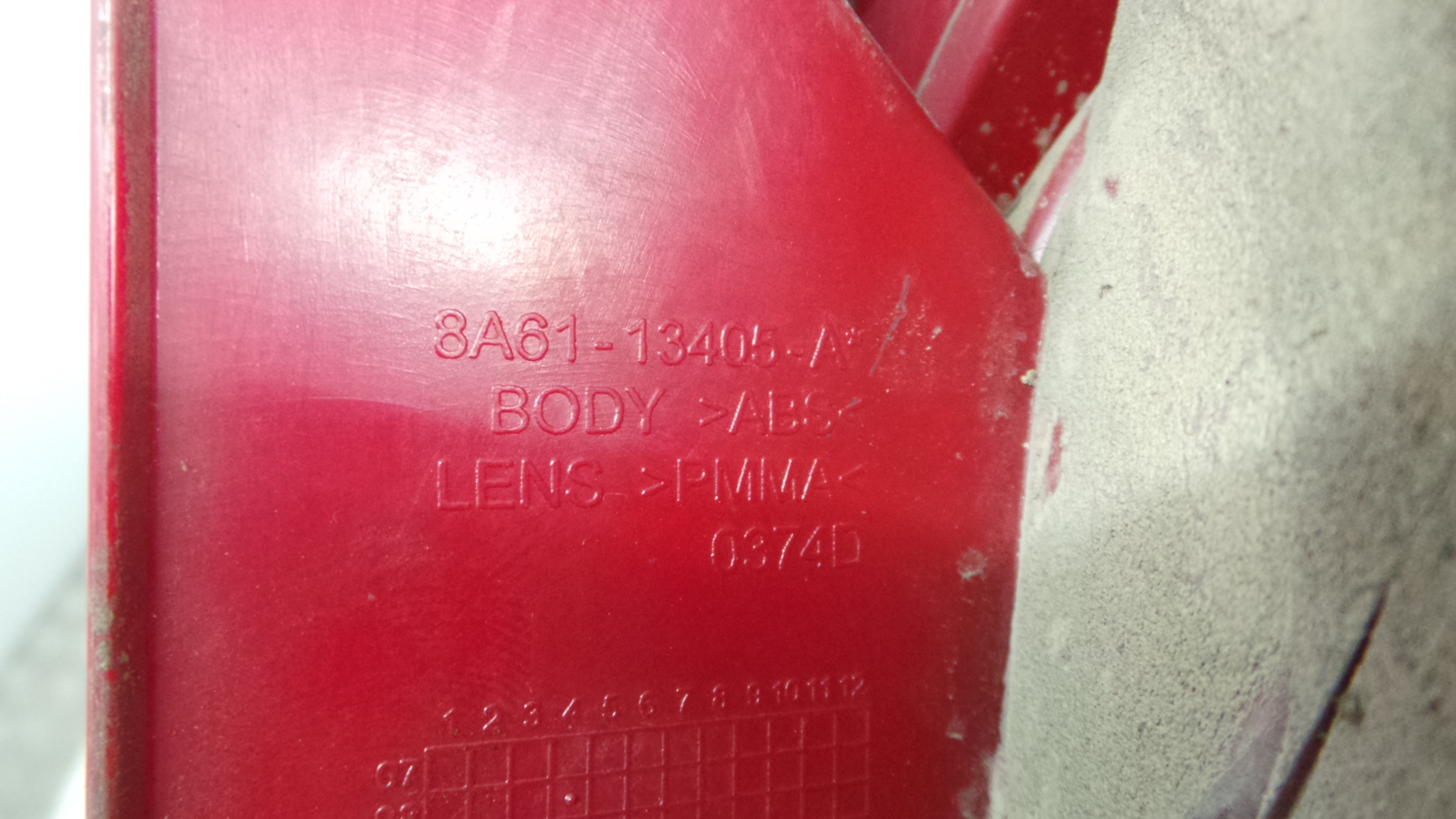 Farolim Stop Esq 8A61-13405-A - FORD FIESTA VI (CB1, CCN)-33636777