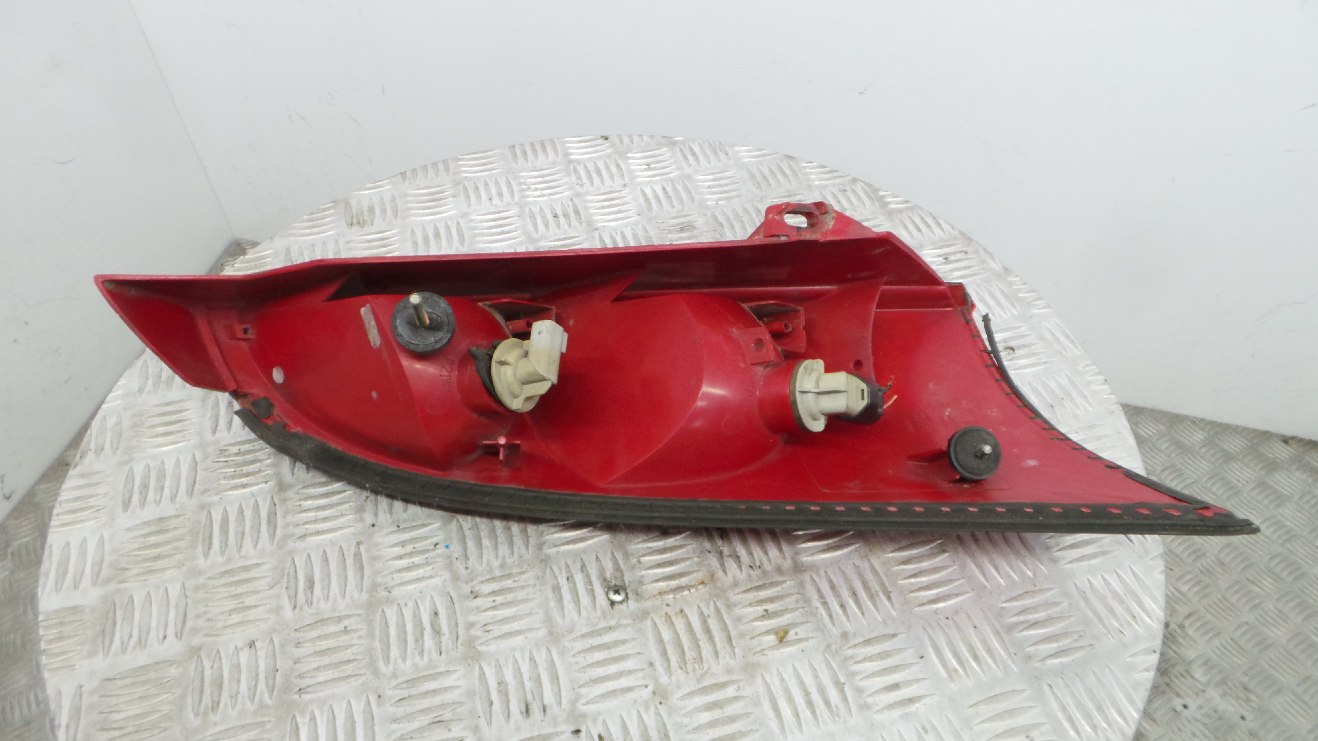 Farolim Stop Esq XS41-13405-A - FORD FOCUS I (DAW, DBW)-33636781