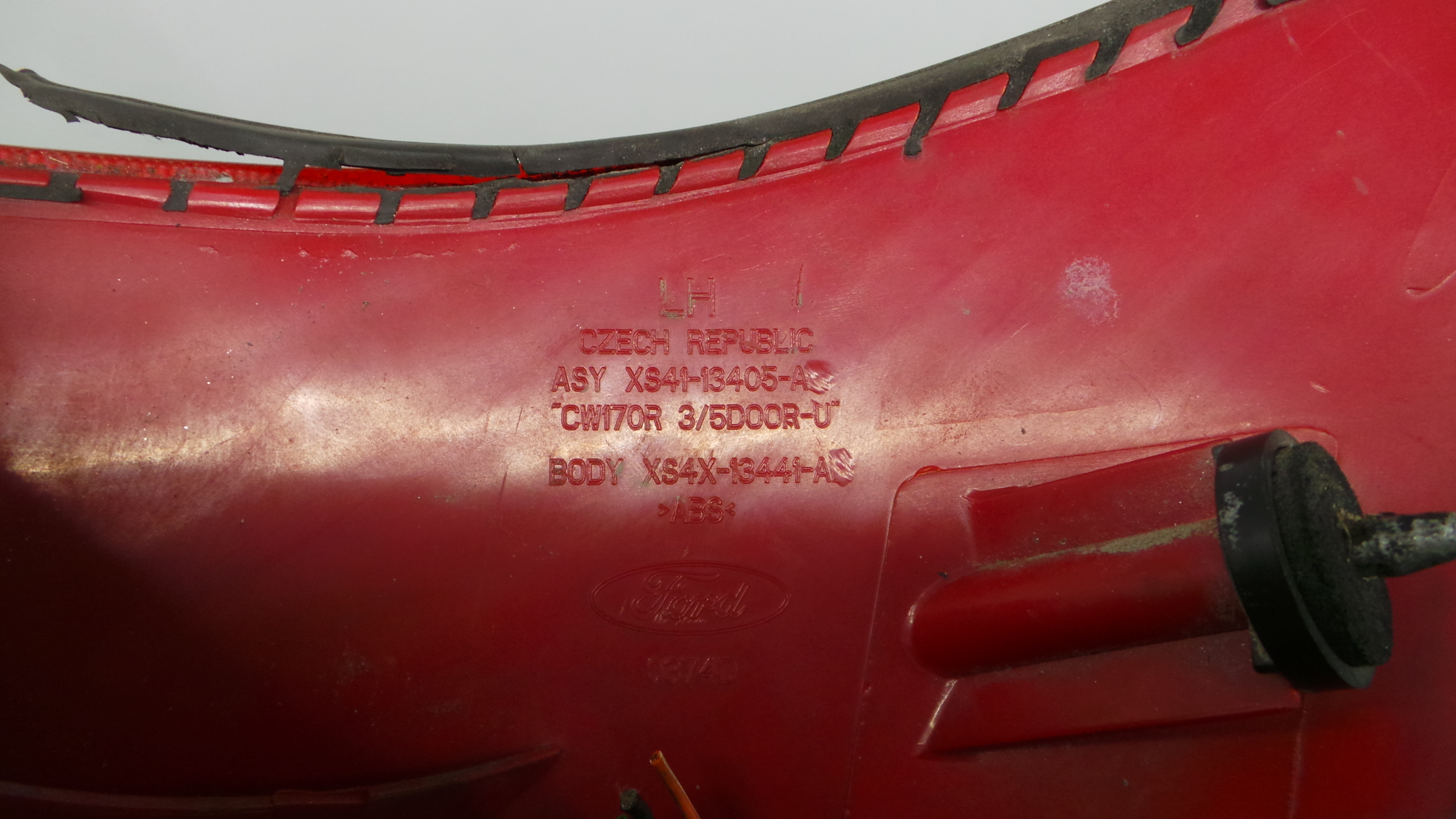 Farolim Stop Esq XS41-13405-A - FORD FOCUS I (DAW, DBW)-33636781