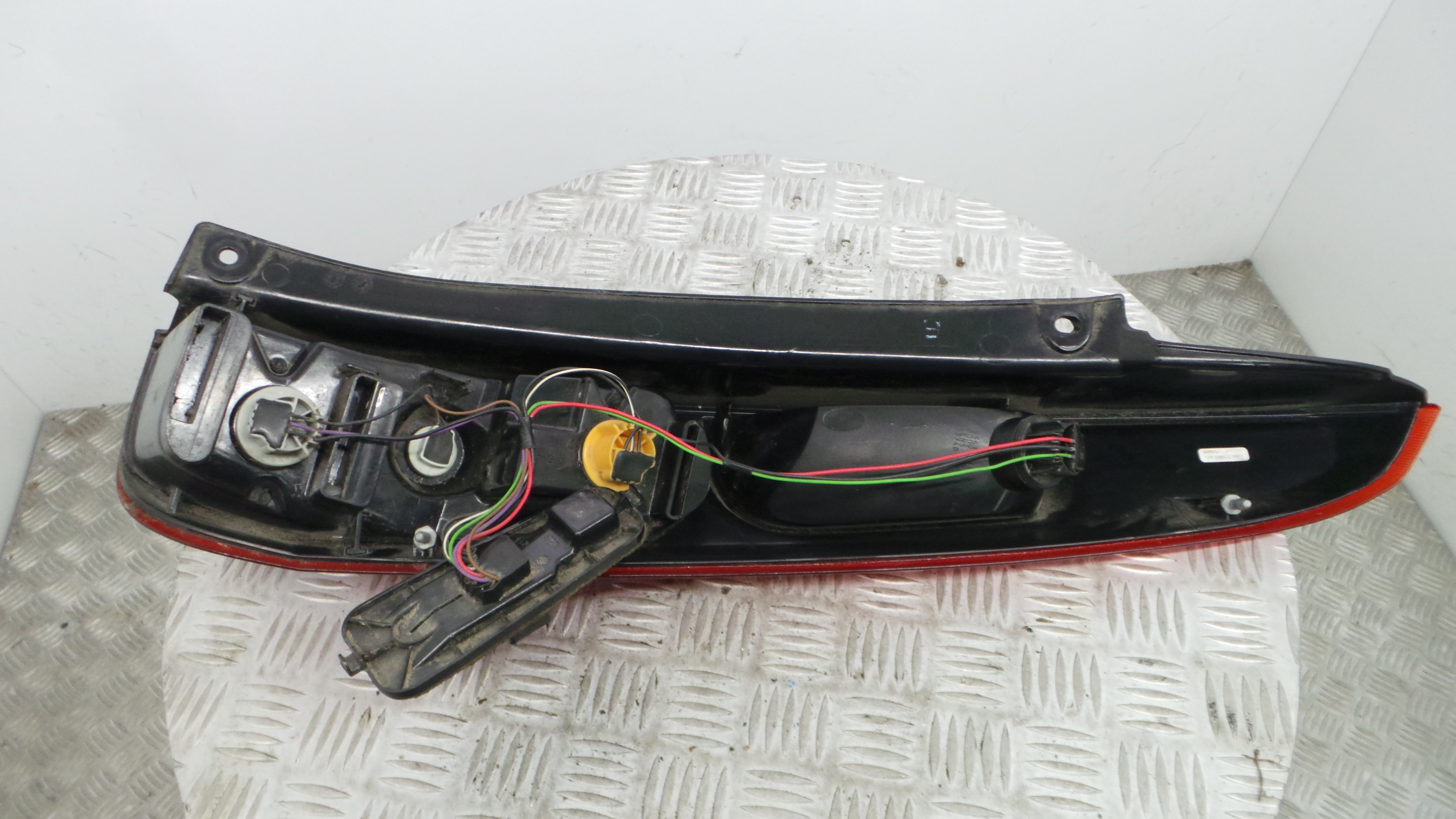 Farolim Stop Esq 6S61-13405-A - FORD FIESTA V (JH_, JD_)-33636827