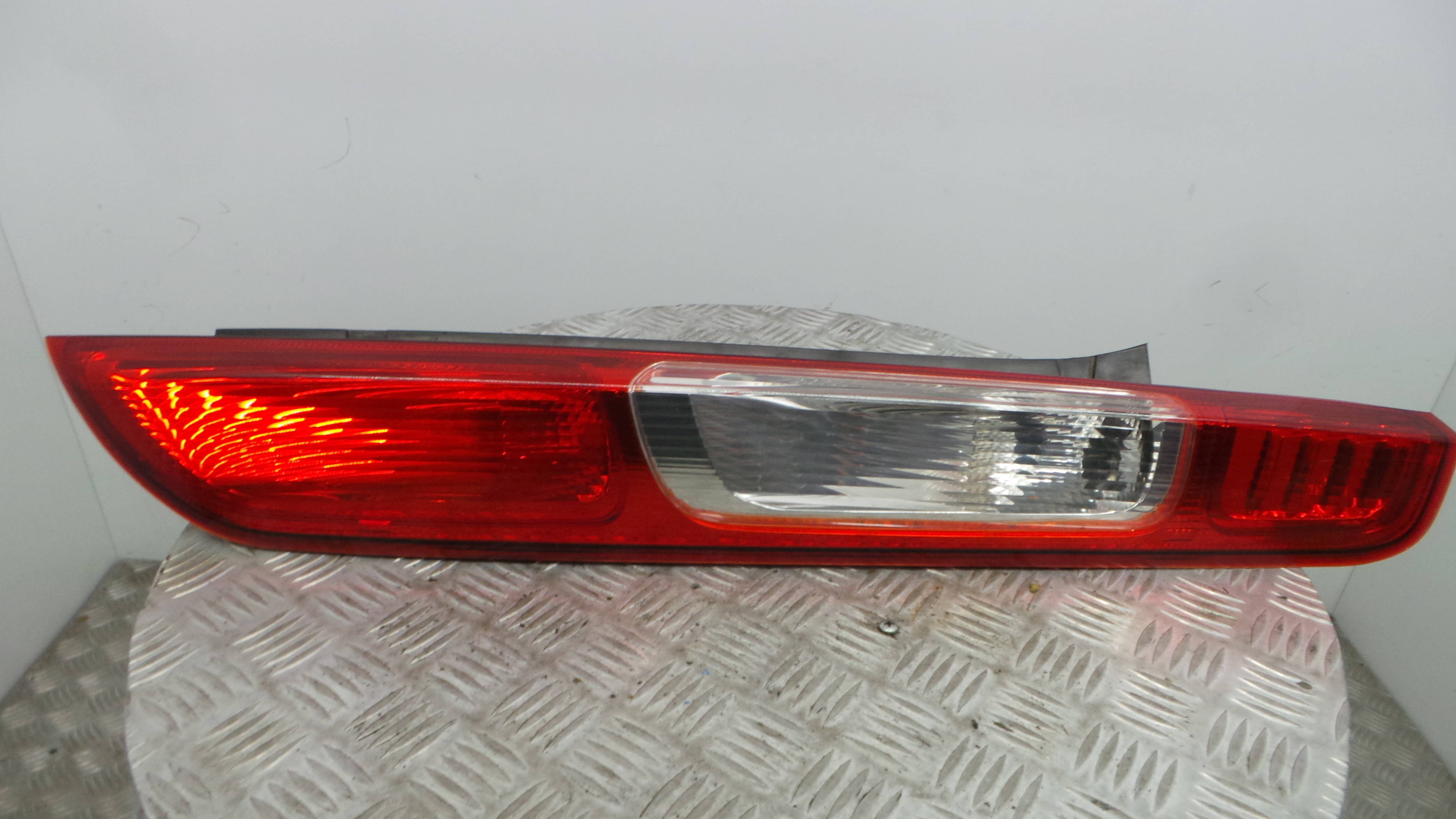 Farolim Stop Dto 4M51-13404-A - FORD FOCUS II (DA_, HCP, DP)-33636836