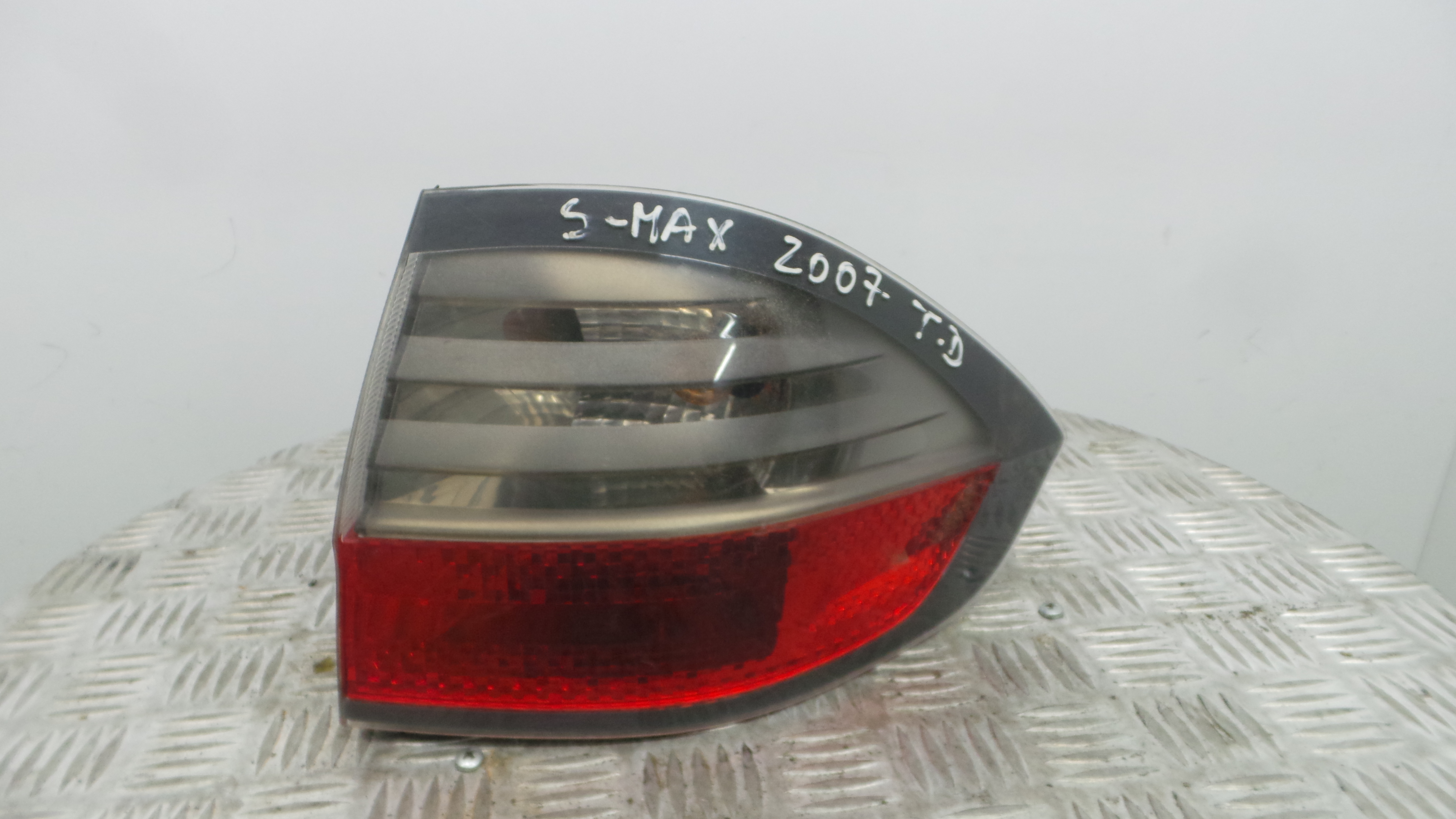 Farolim Stop Dto - FORD S-MAX (WA6)-33636869 Farolim Stop Dto - FORD S-MAX (WA6)-33636869