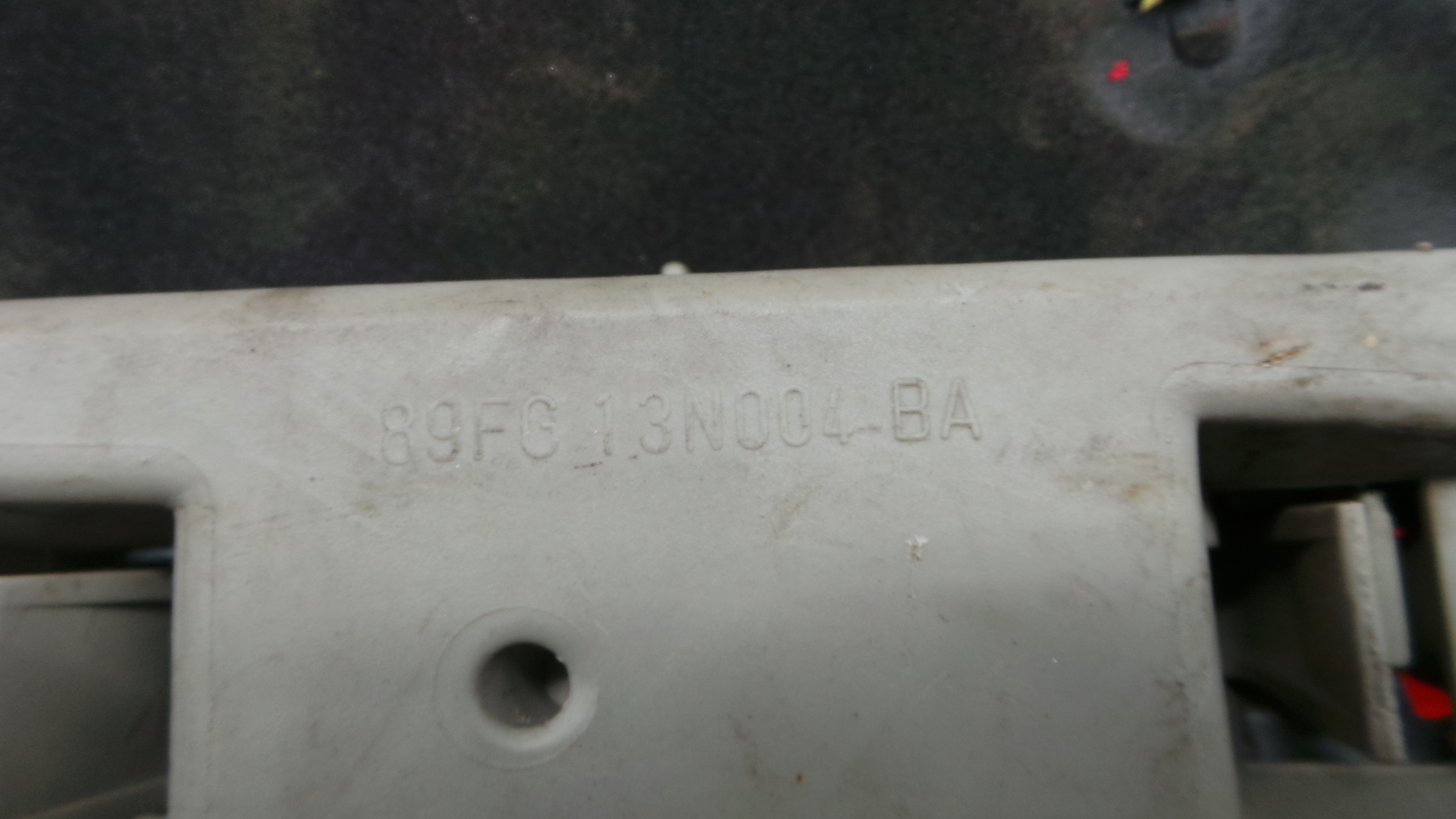 Farolim Stop Esq 89FG-13A603-AB - FORD FIESTA III (GFJ), FIESTA Mk III (GFJ)-33636886