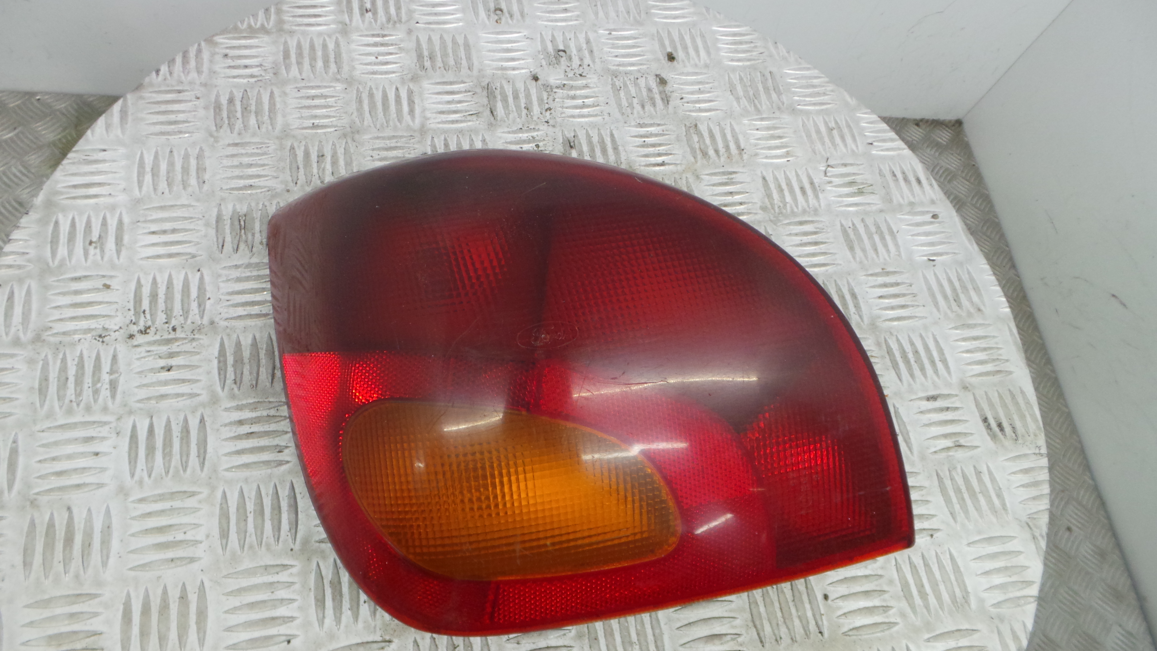 Farolim Stop Esq 96FG-13N004-BA - FORD FIESTA IV (JA_, JB_), FIESTA Mk IV (JA_, JB_)-33636894 Farolim Stop Esq 96FG-13N004-BA - FORD FIESTA IV (JA_, JB_), FIESTA Mk IV (JA_, JB_)-33636894