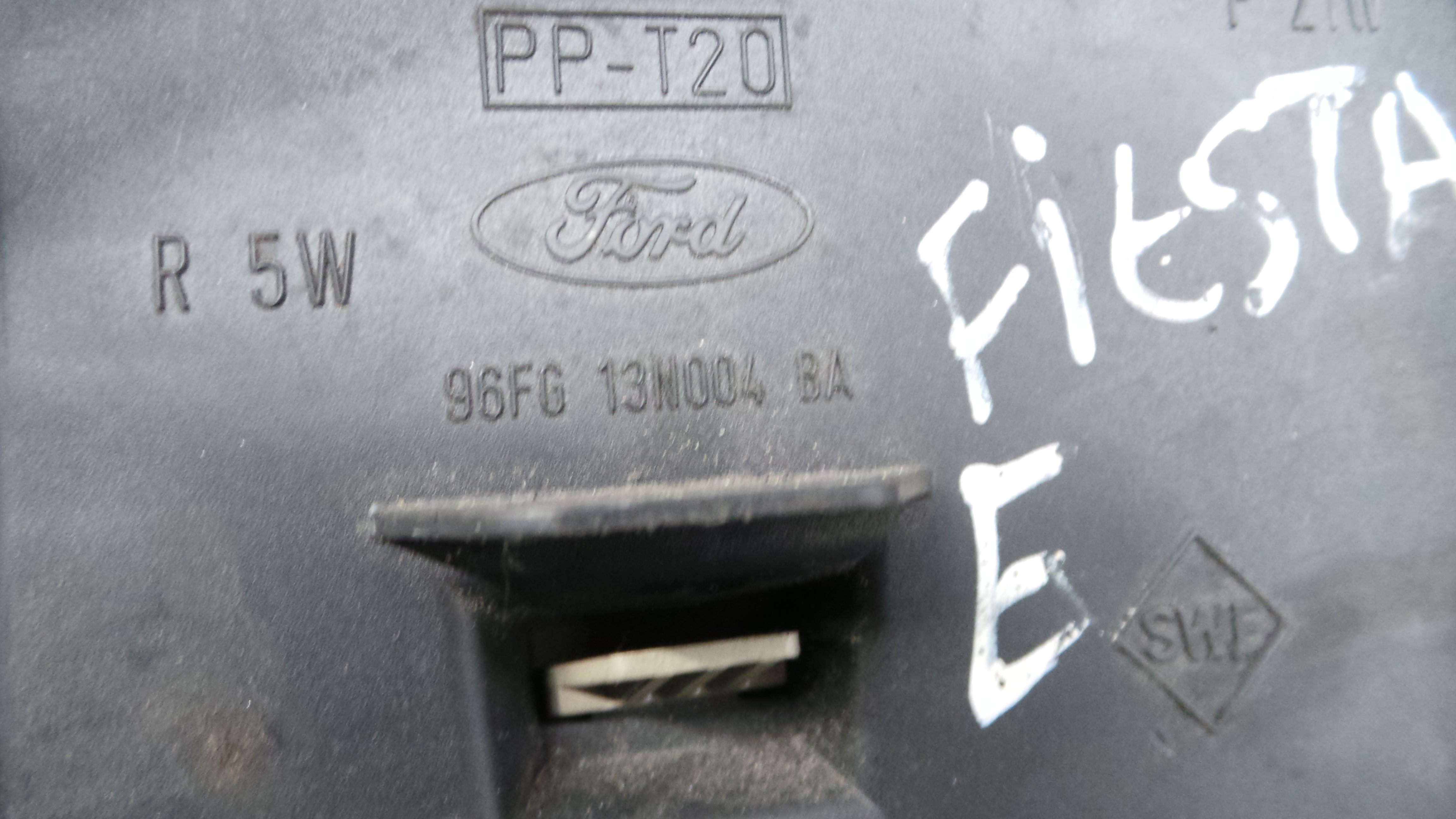 Farolim Stop Esq 96FG-13N004-BA - FORD FIESTA IV (JA_, JB_), FIESTA Mk IV (JA_, JB_)-33636894