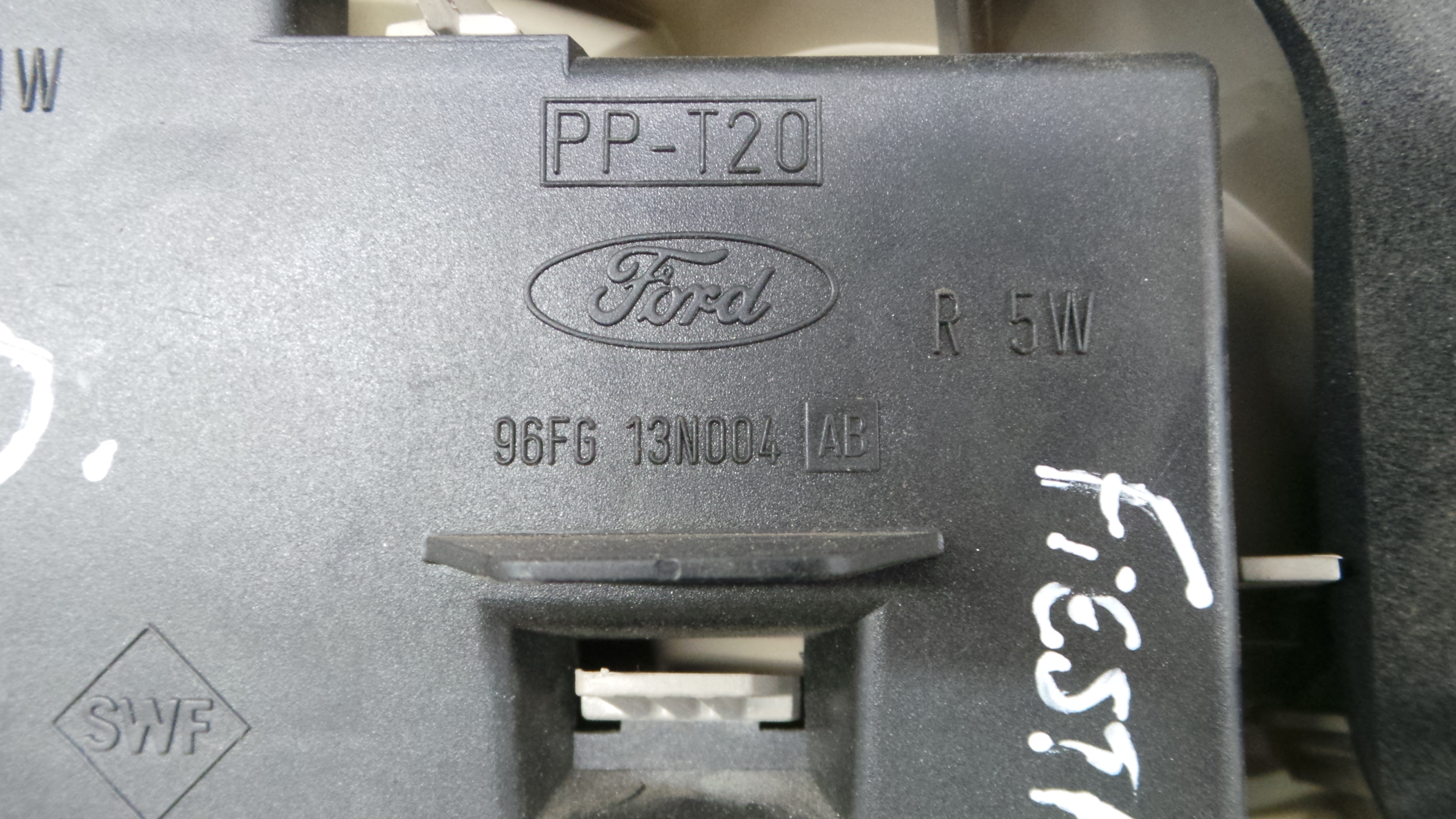 Farolim Stop Dto 96FG-13N004-AB - FORD FIESTA IV (JA_, JB_), FIESTA Mk IV (JA_, JB_)-33636897