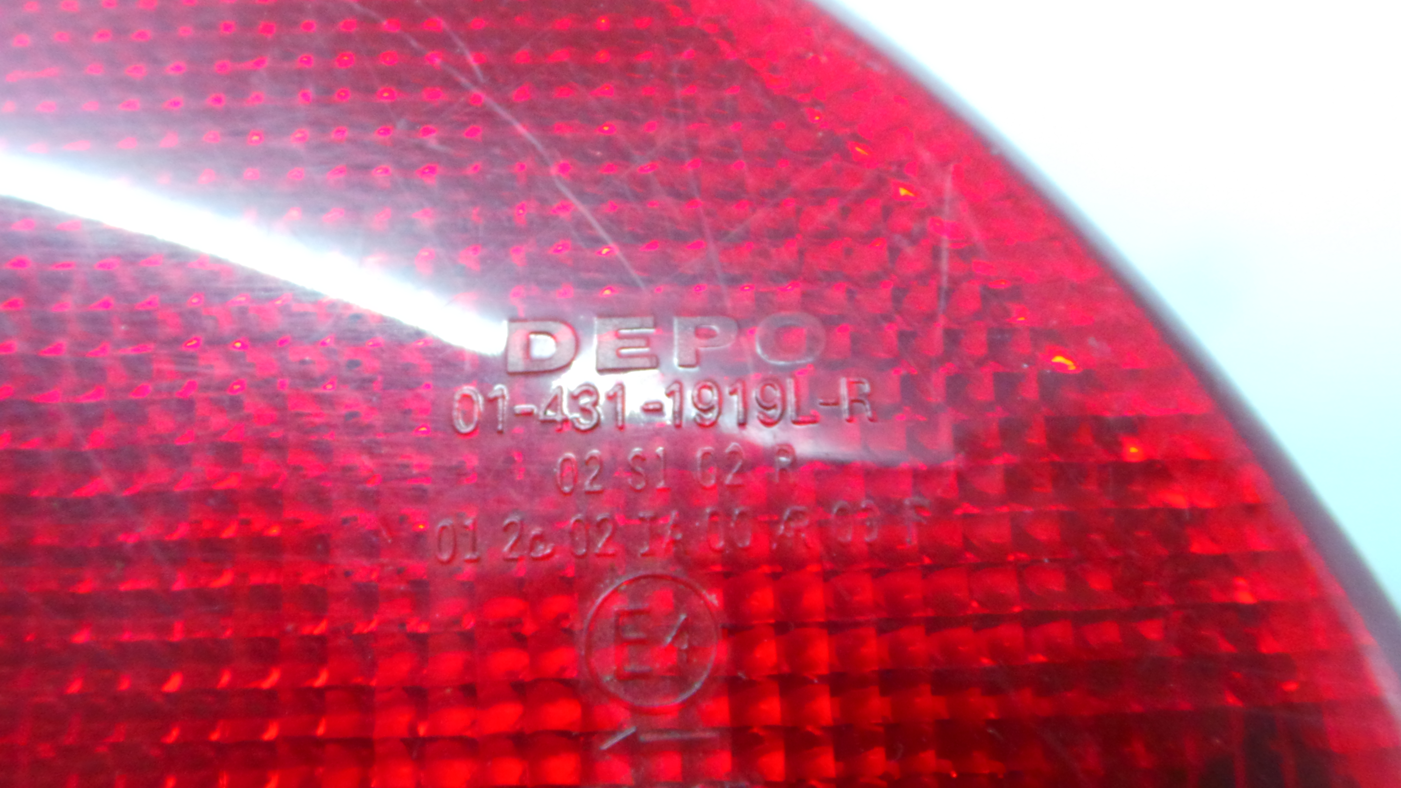 Farolim Stop Esq 01-431-1919L-R - FORD FIESTA IV (JA_, JB_), FIESTA Mk IV (JA_, JB_)-33636907