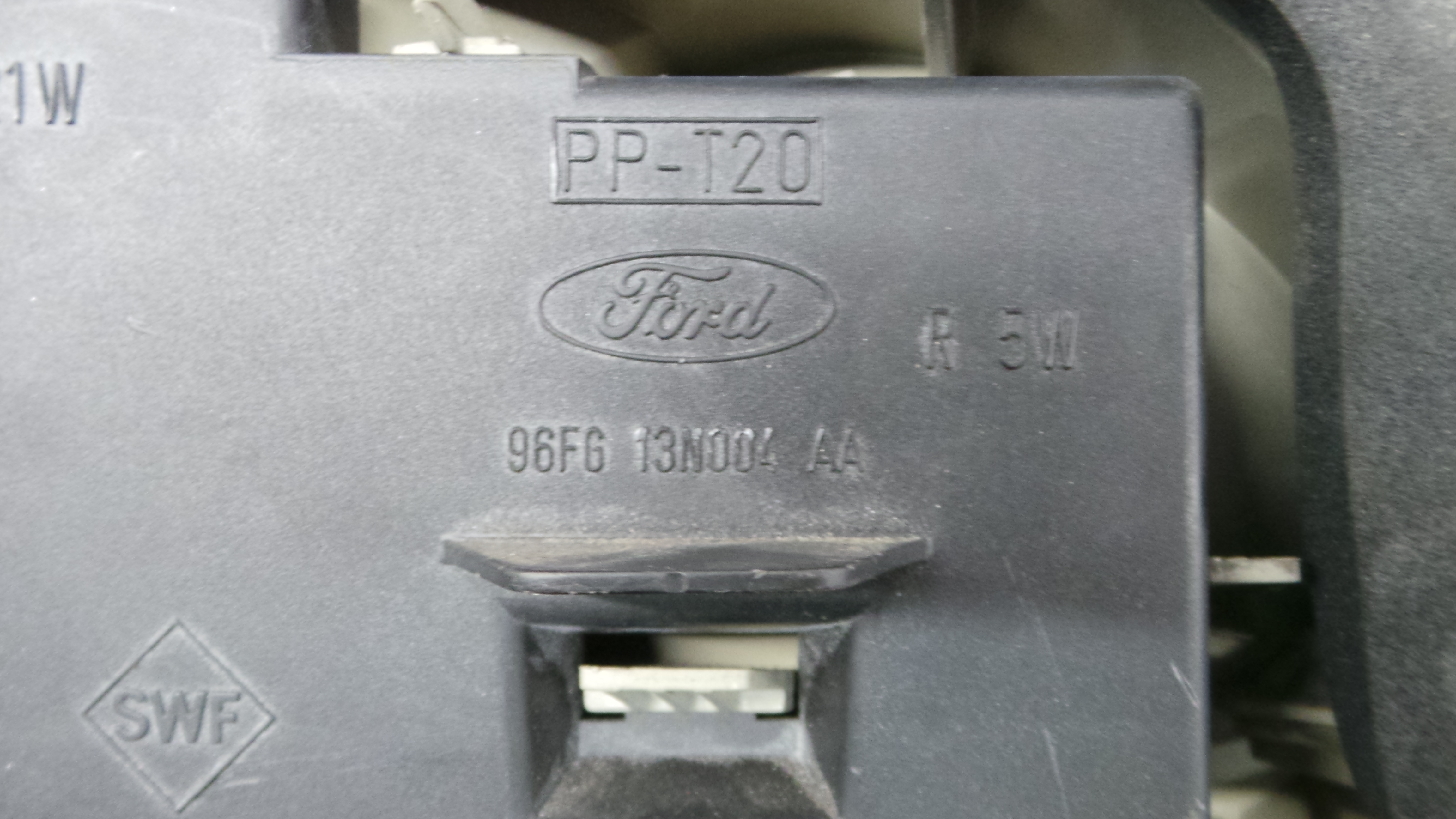 Farolim Stop Dto 96FG-13N004-AA - FORD FIESTA IV (JA_, JB_), FIESTA Mk IV (JA_, JB_)-33636910