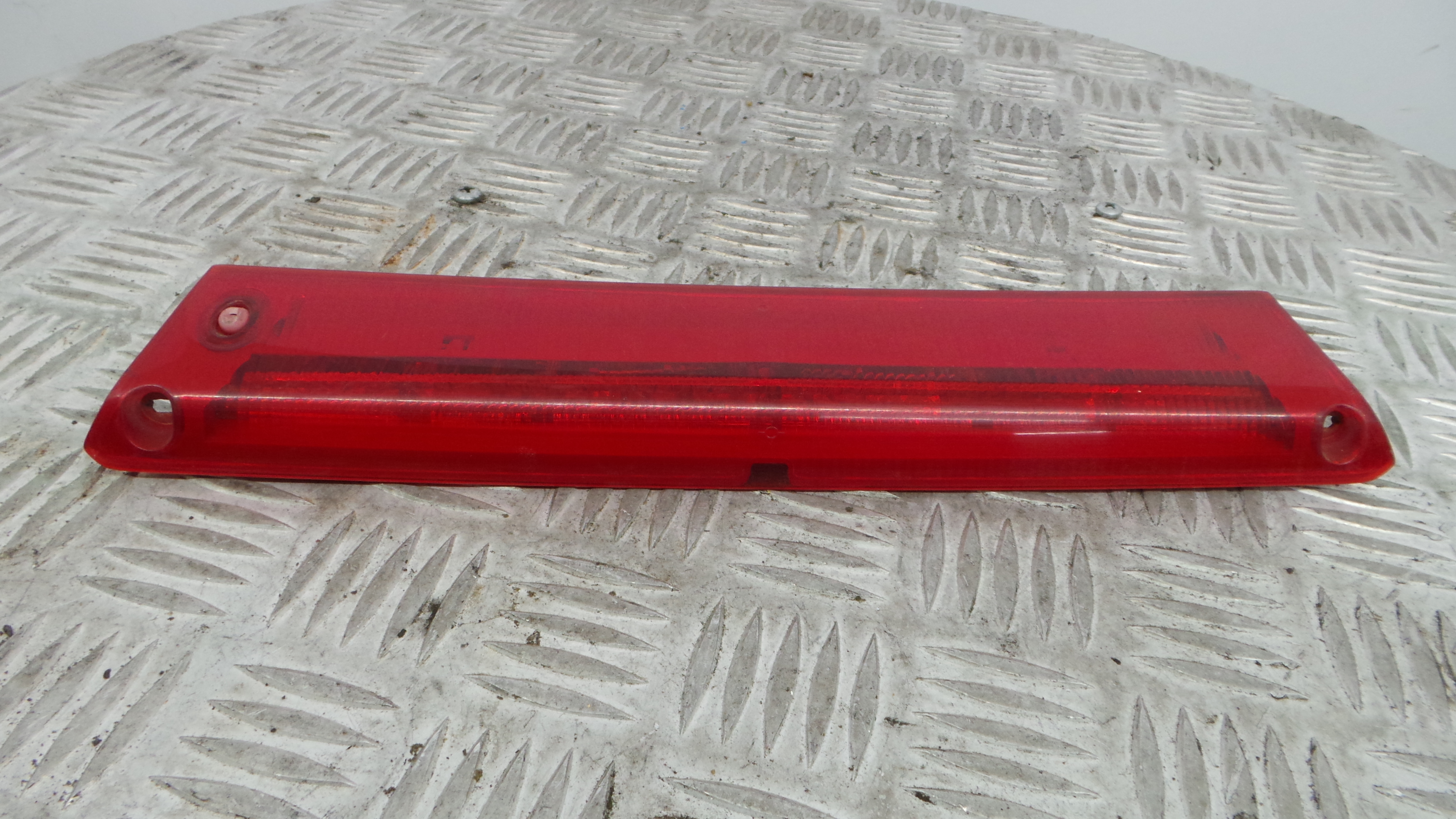 Farolim Stop Central / Luz de Stop Adicional 8A61-13A613-AA - FORD FIESTA VI (CB1, CCN)-33637381 Farolim Stop Central / Luz de Stop Adicional 8A61-13A613-AA - FORD FIESTA VI (CB1, CCN)-33637381