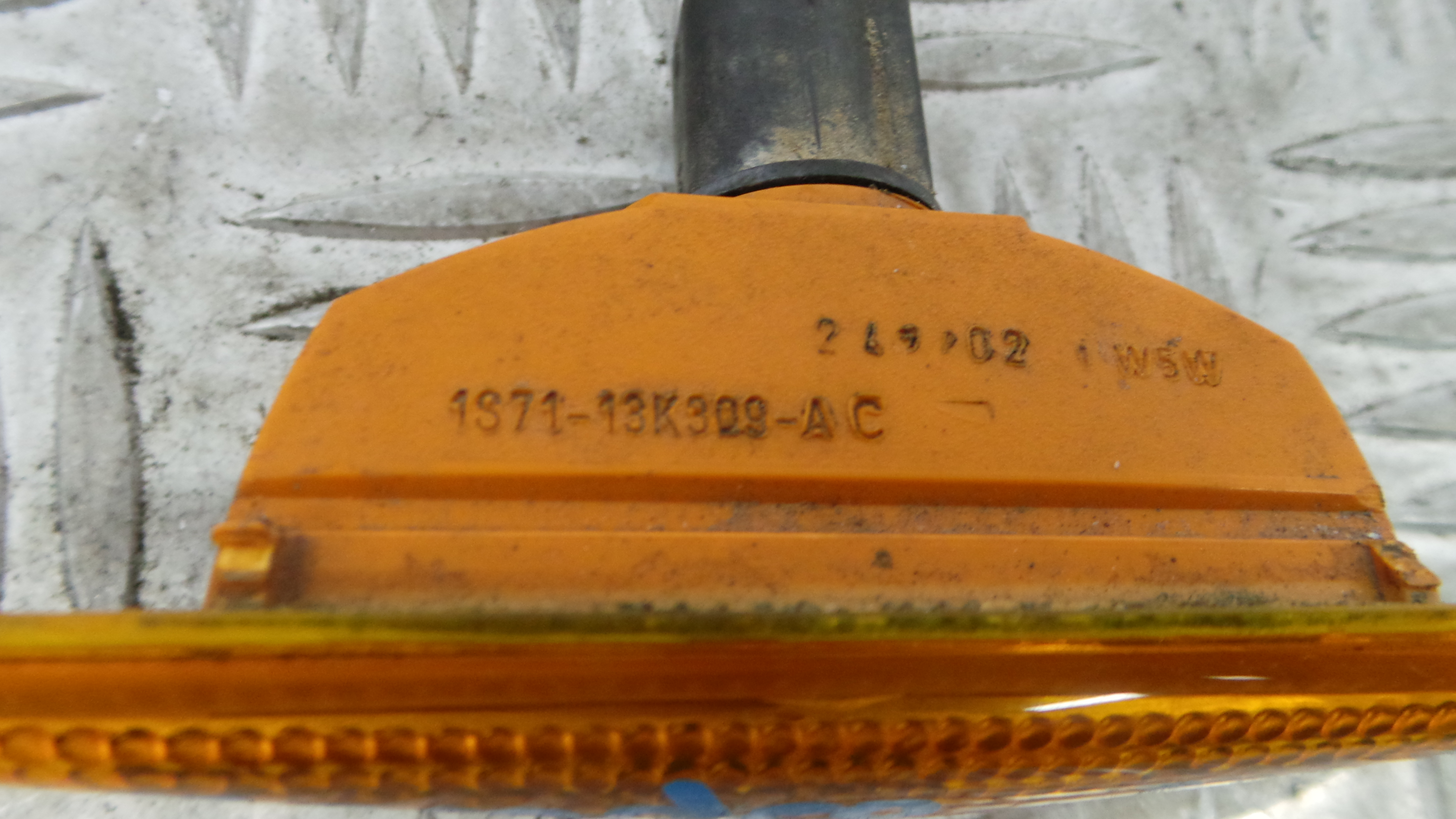 Farolim de pisca Lateral 1S71-13K309-AC - FORD MONDEO III (B5Y)-33637399