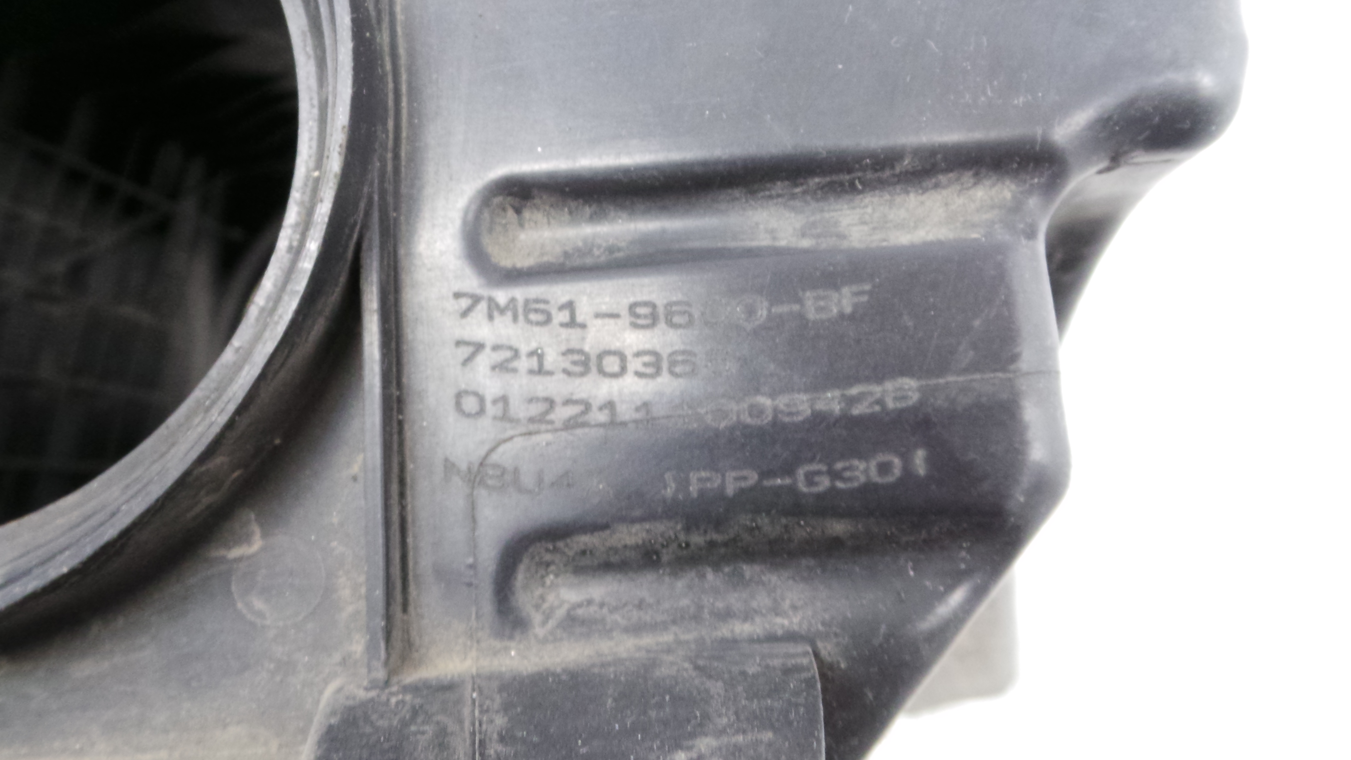 Caixa Filtro de Ar 7M51-9600-BF - FORD FOCUS II (DA_, HCP, DP)-33637879