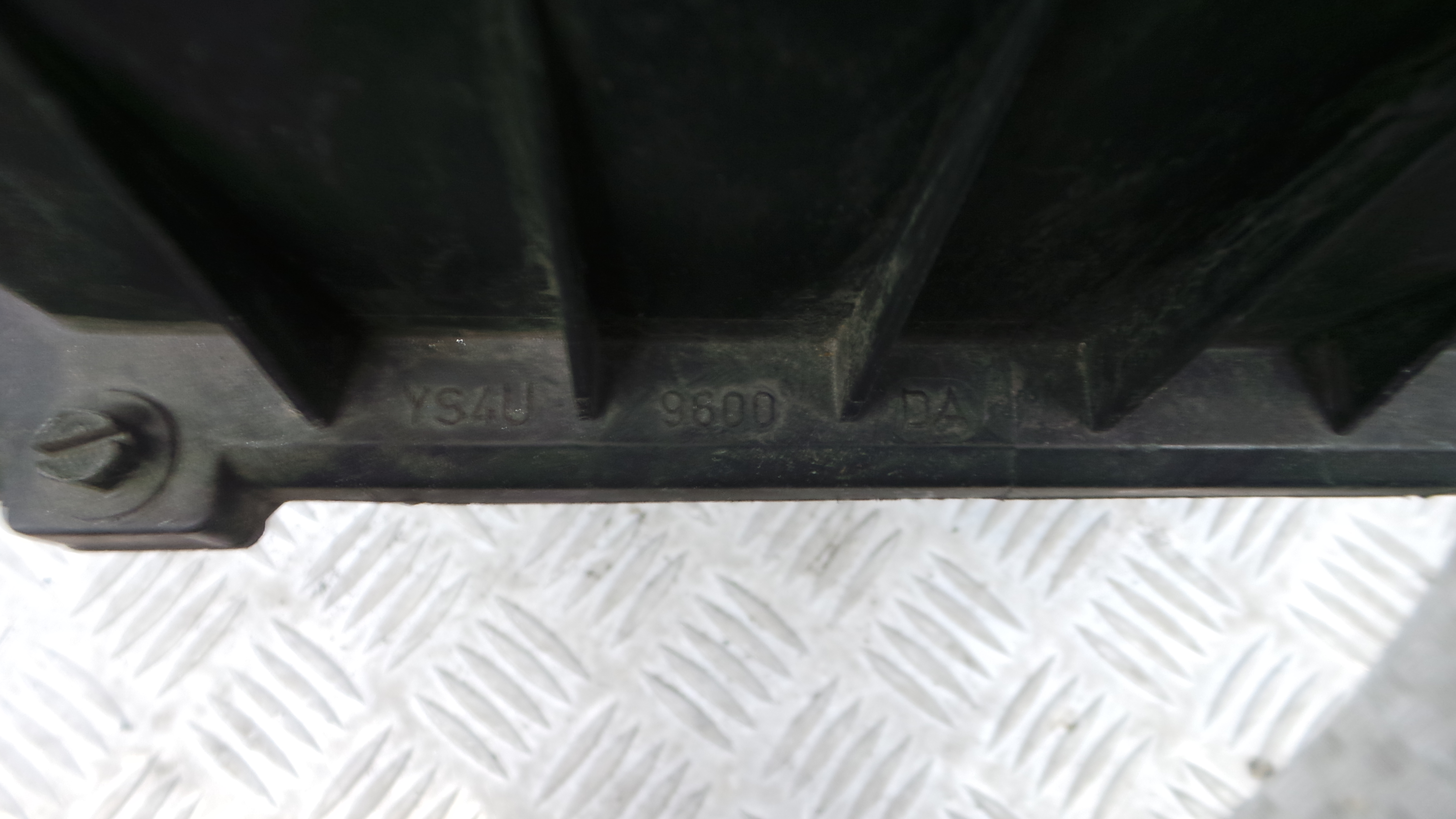 Caixa Filtro de Ar  YS4U-9600-DA - FORD FOCUS I (DAW, DBW)-33637962