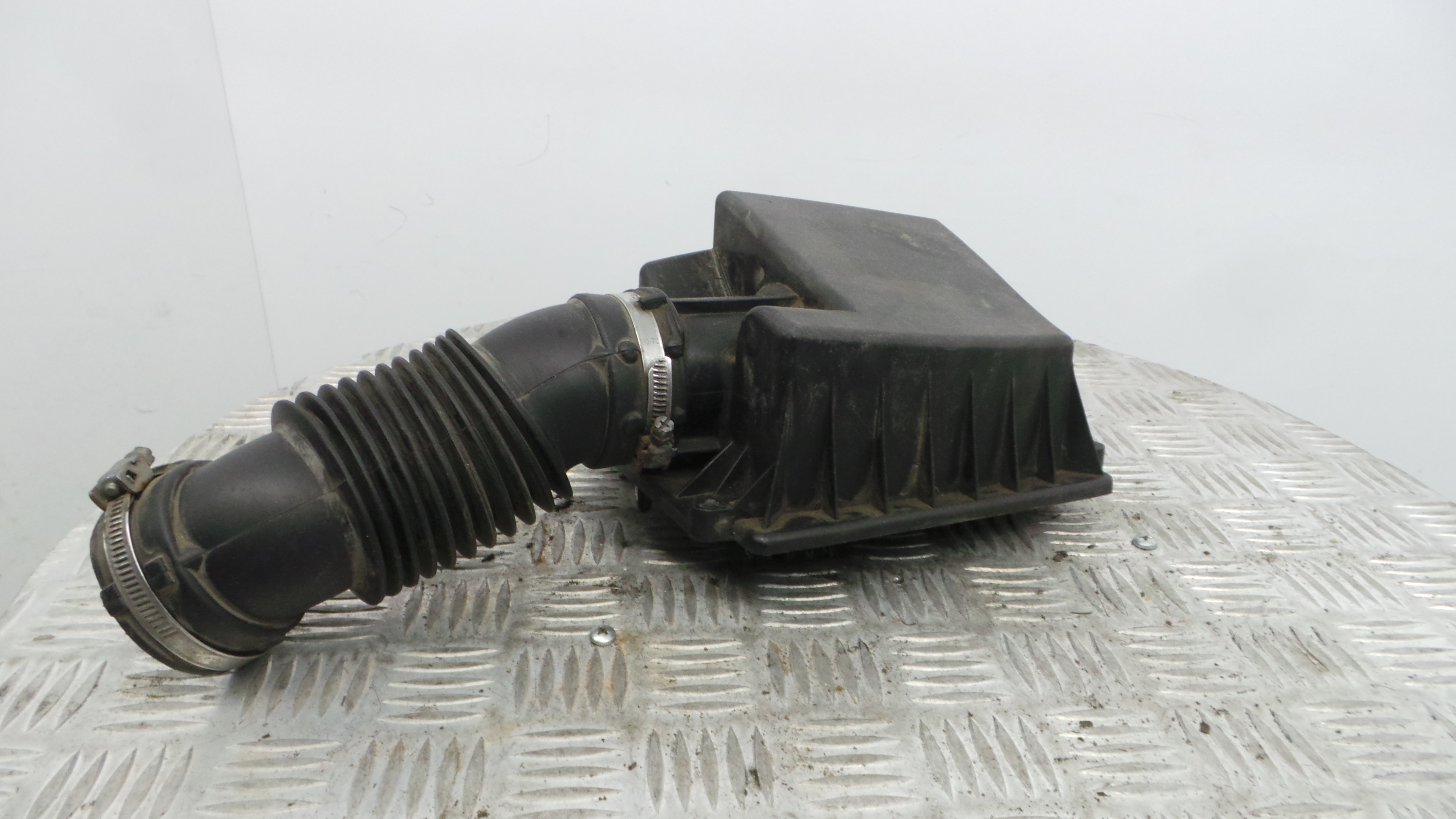 Caixa Filtro de Ar N04039D156 - FORD FIESTA VI (CB1, CCN)-33637976