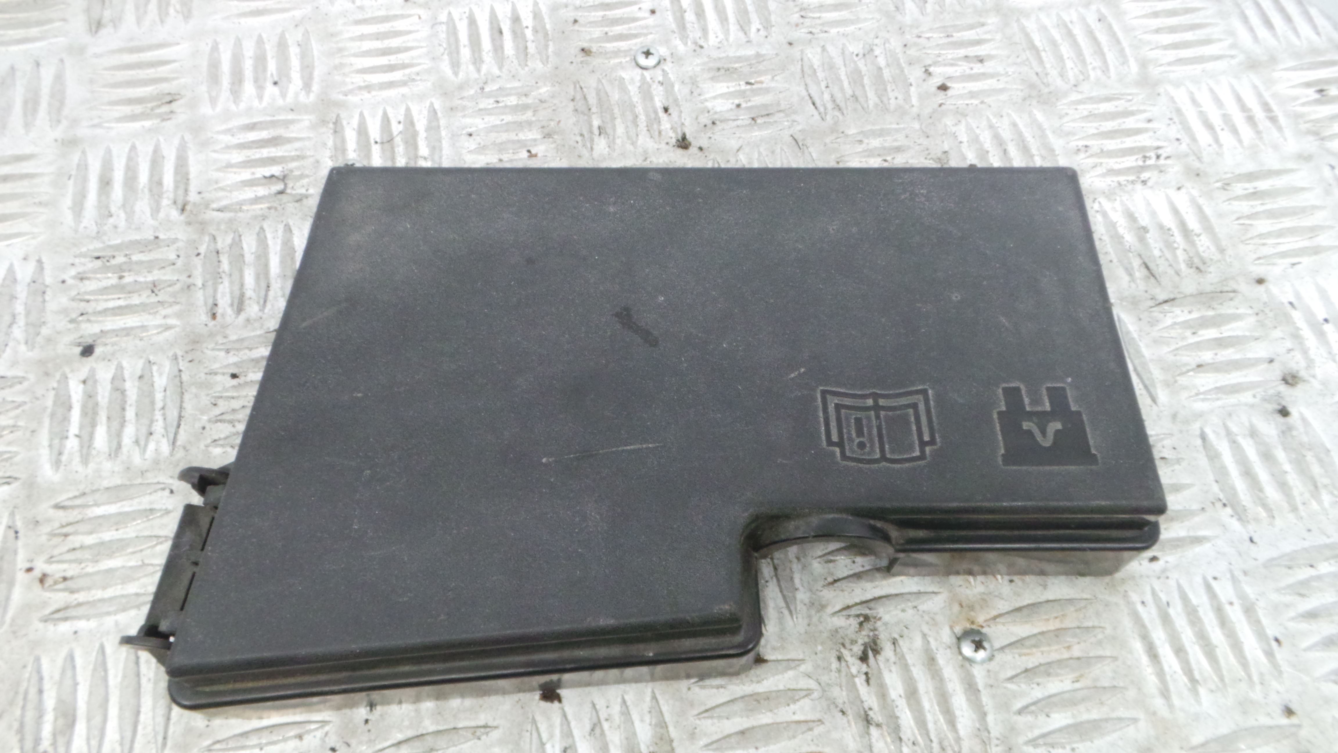 Tampa da Caixa dos Fusíveis 3M5T-14A076-AH - FORD C-MAX (DM2)-33638001