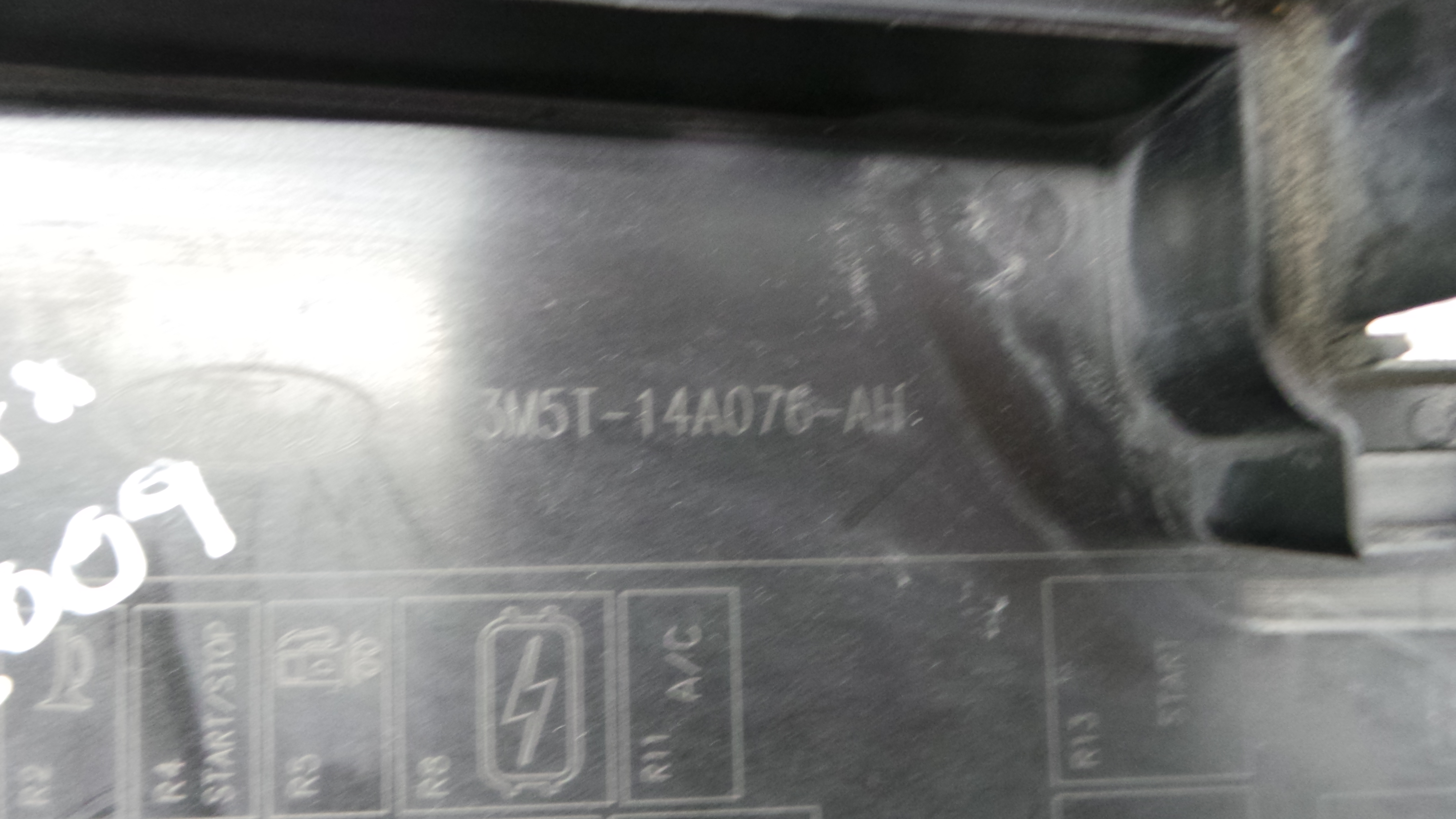 Tampa da Caixa dos Fusíveis 3M5T-14A076-AH - FORD C-MAX (DM2)-33638001