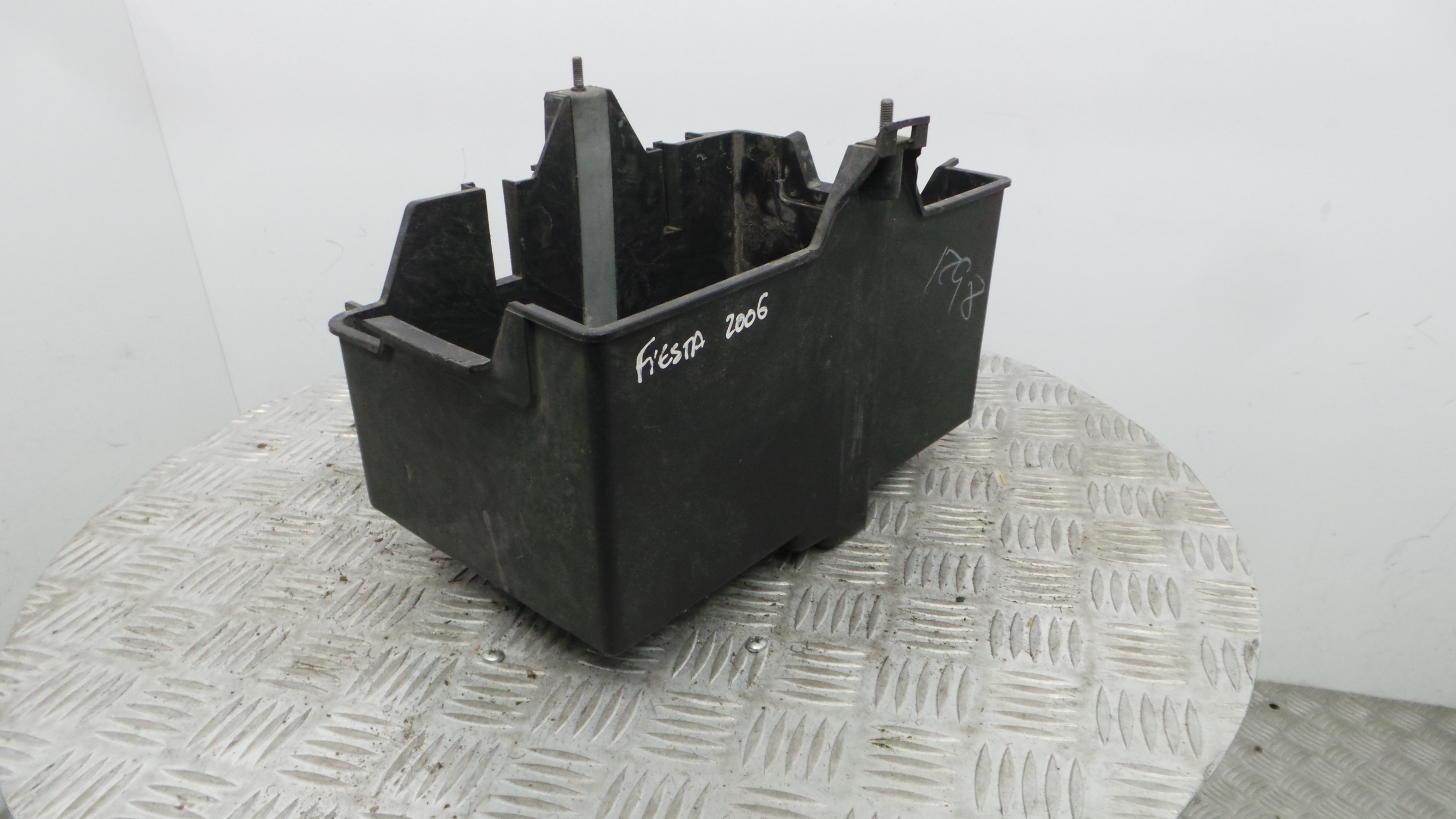 Base da Bateria 2S6T-10723-CC - FORD FIESTA V (JH_, JD_)-33638045 Base da Bateria 2S6T-10723-CC - FORD FIESTA V (JH_, JD_)-33638045