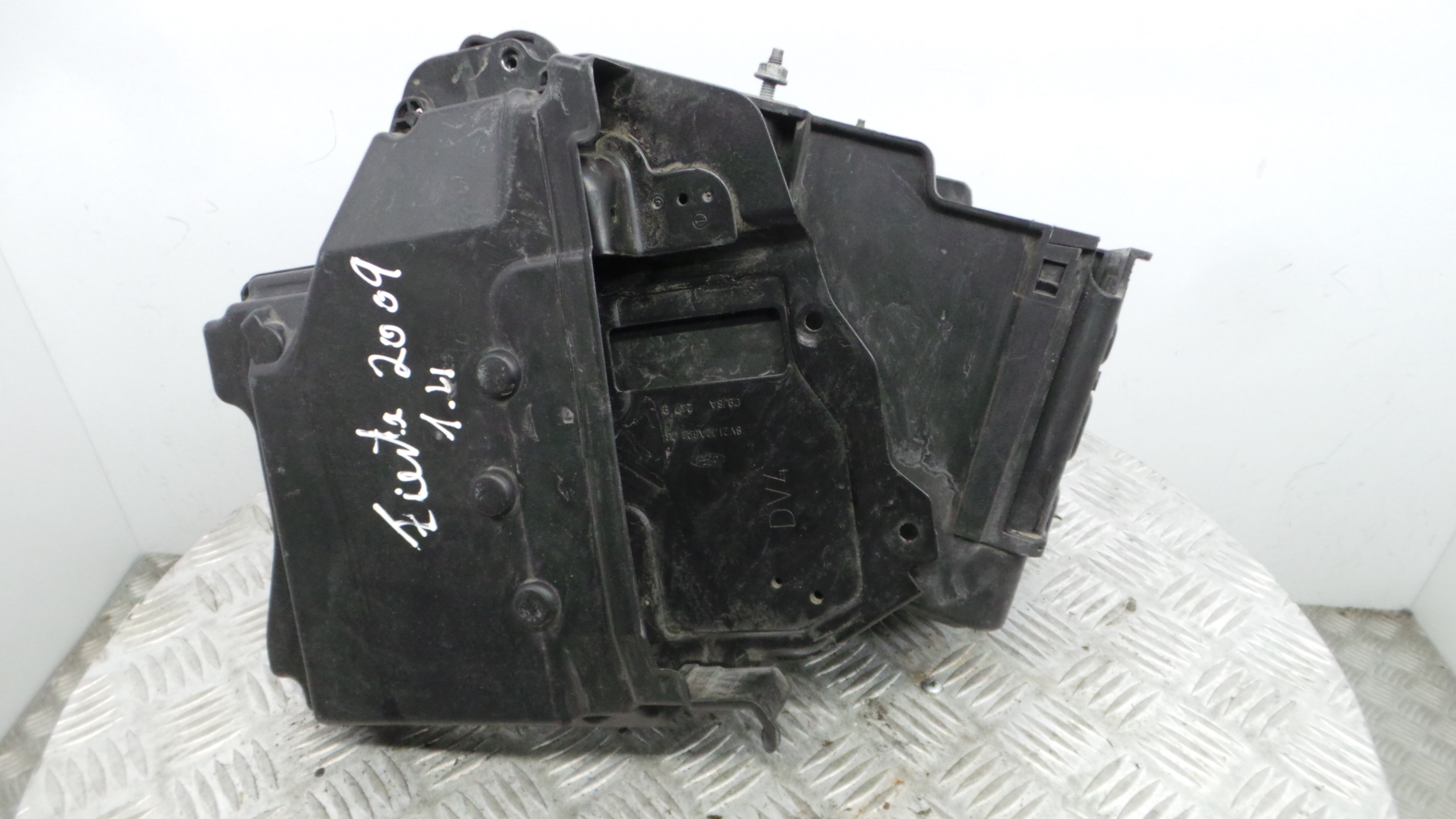 Base da Bateria 8V21-10723-BC - FORD FIESTA VI (CB1, CCN)-33638053 Base da Bateria 8V21-10723-BC - FORD FIESTA VI (CB1, CCN)-33638053