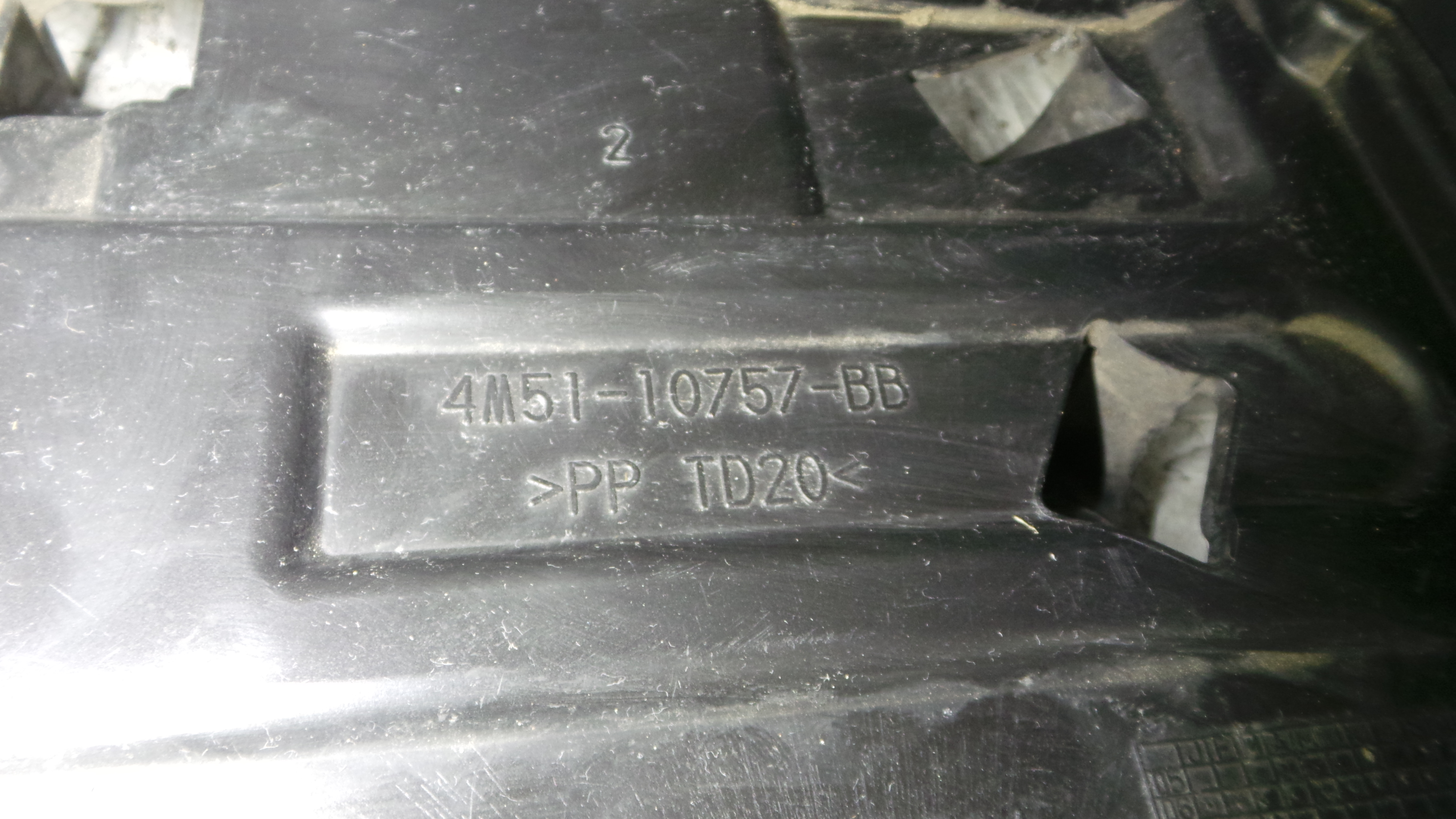 Base da Bateria 4M51-10723-BC - FORD C-MAX (DM2)-33638071