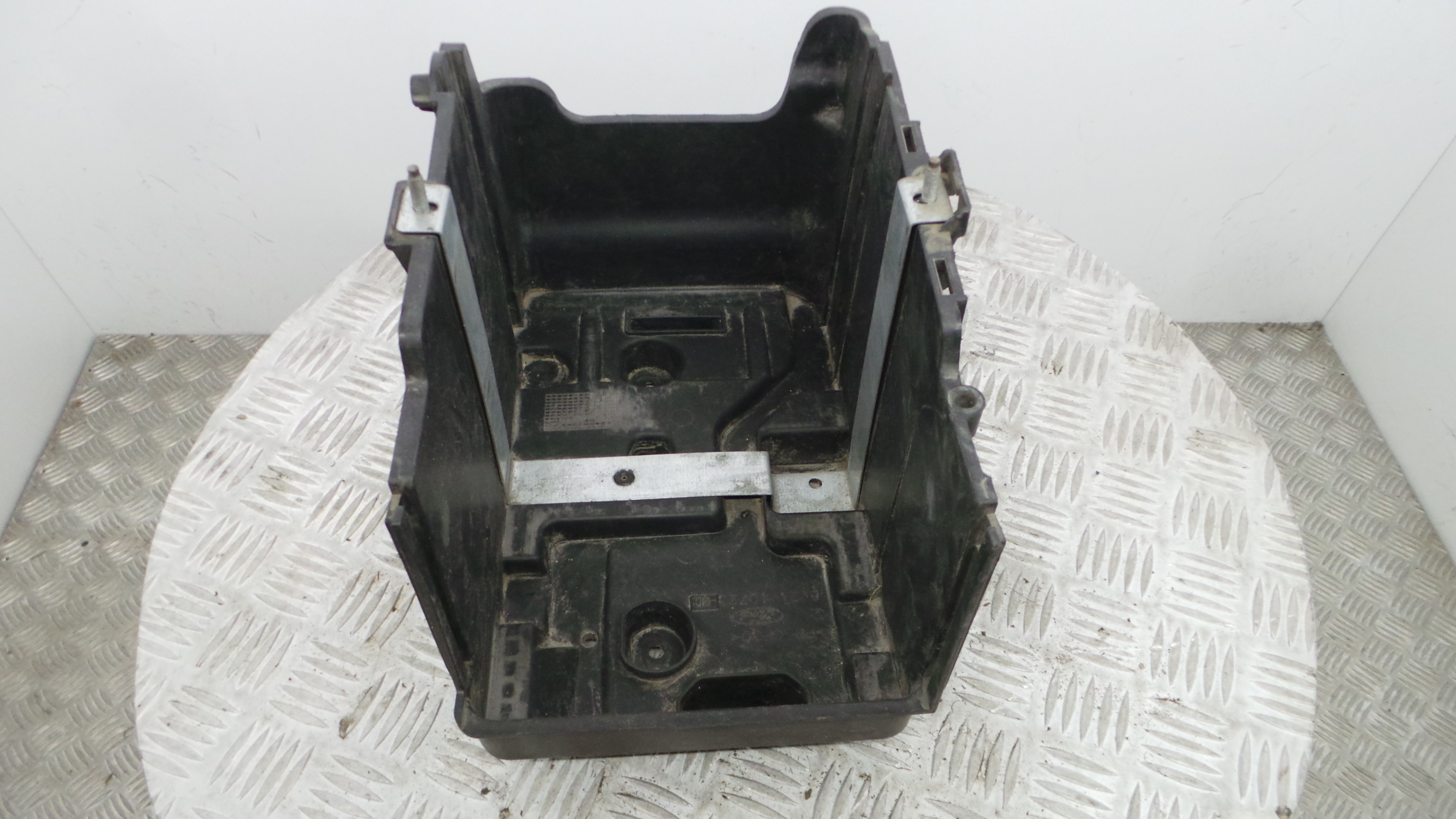 Base da Bateria 8V21-10723-BD - FORD FIESTA VI (CB1, CCN)-33638093