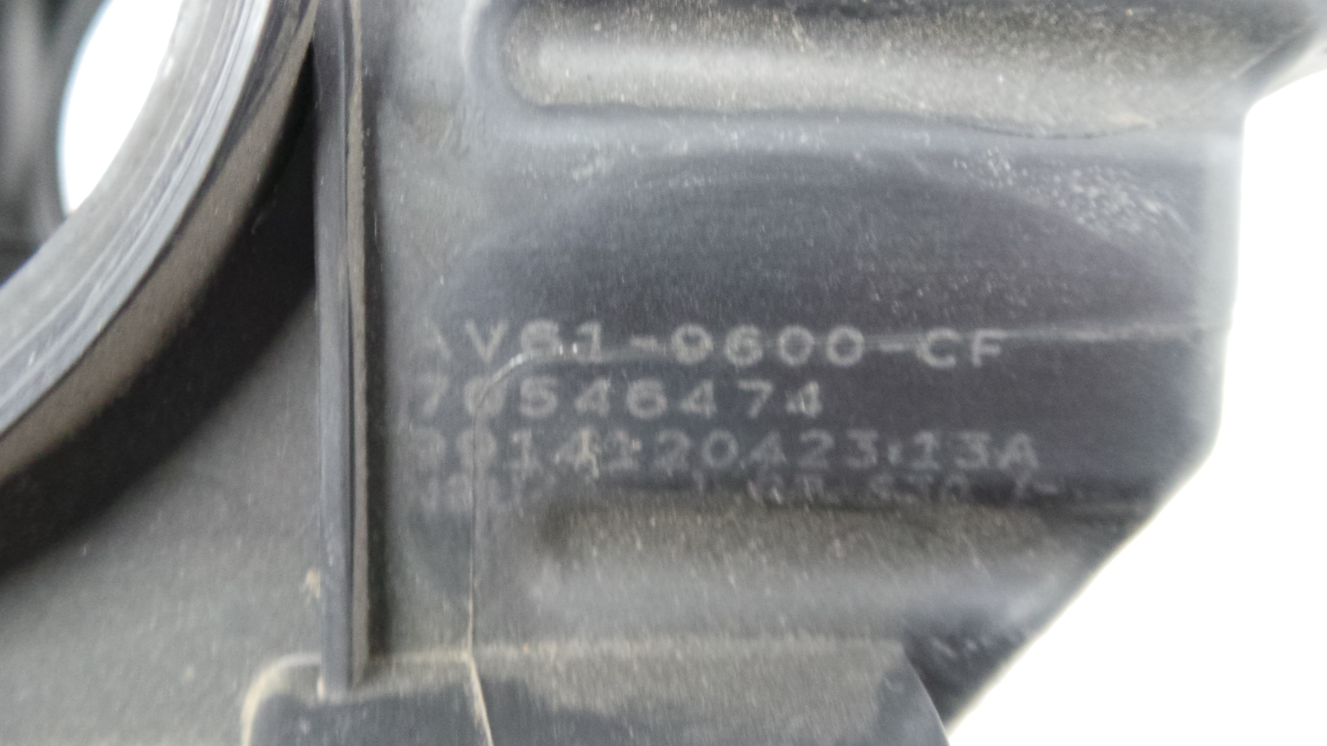 Caixa Filtro de Ar  AV61-9600-CF - FORD FOCUS III-33638258