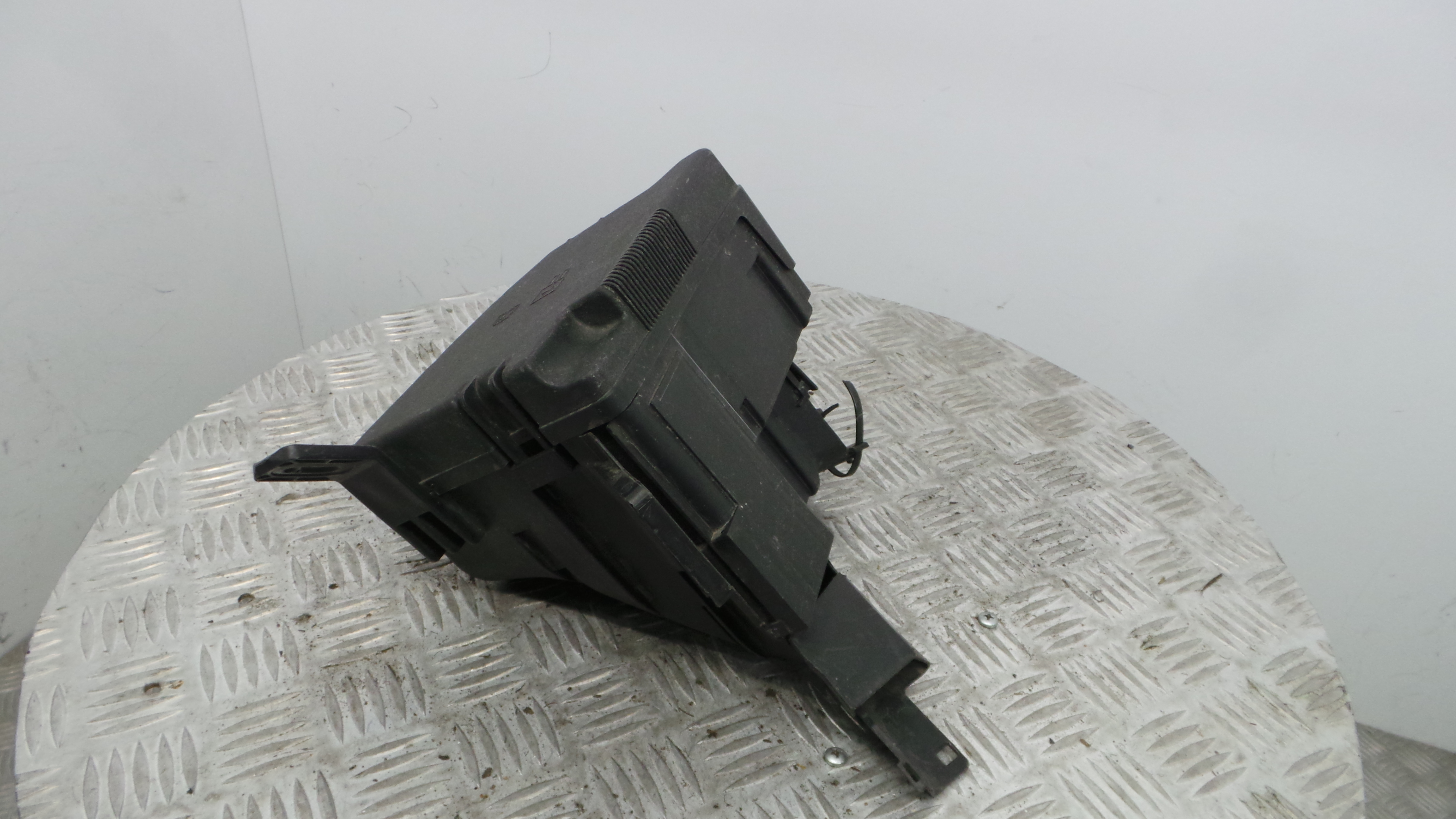 Caixa de Fusiveis 7154-7289-30 - FORD FIESTA VI (CB1, CCN)-33638288