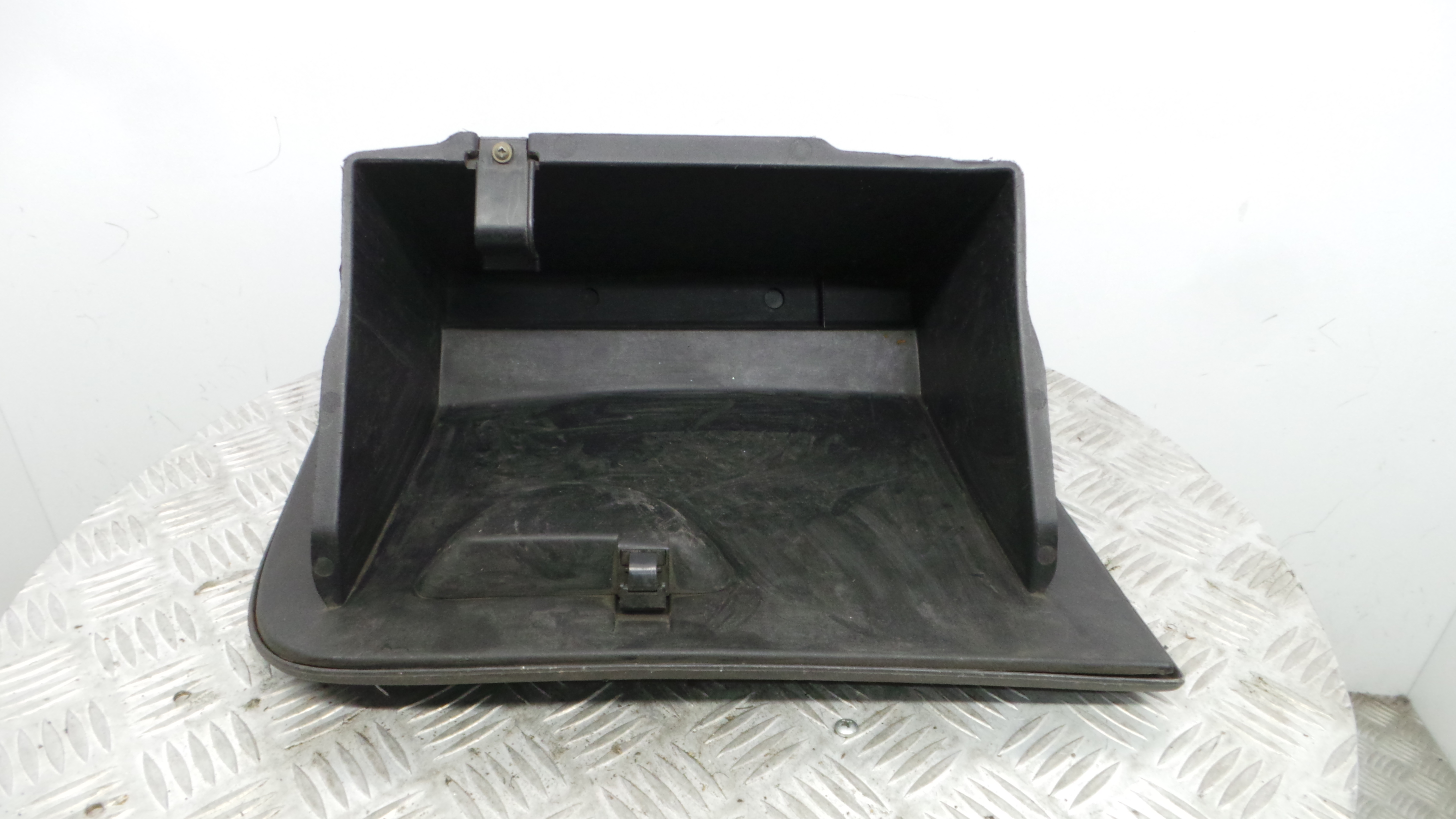 Porta Luvas  98AB-A06024-A - FORD FOCUS I (DAW, DBW)-33638367