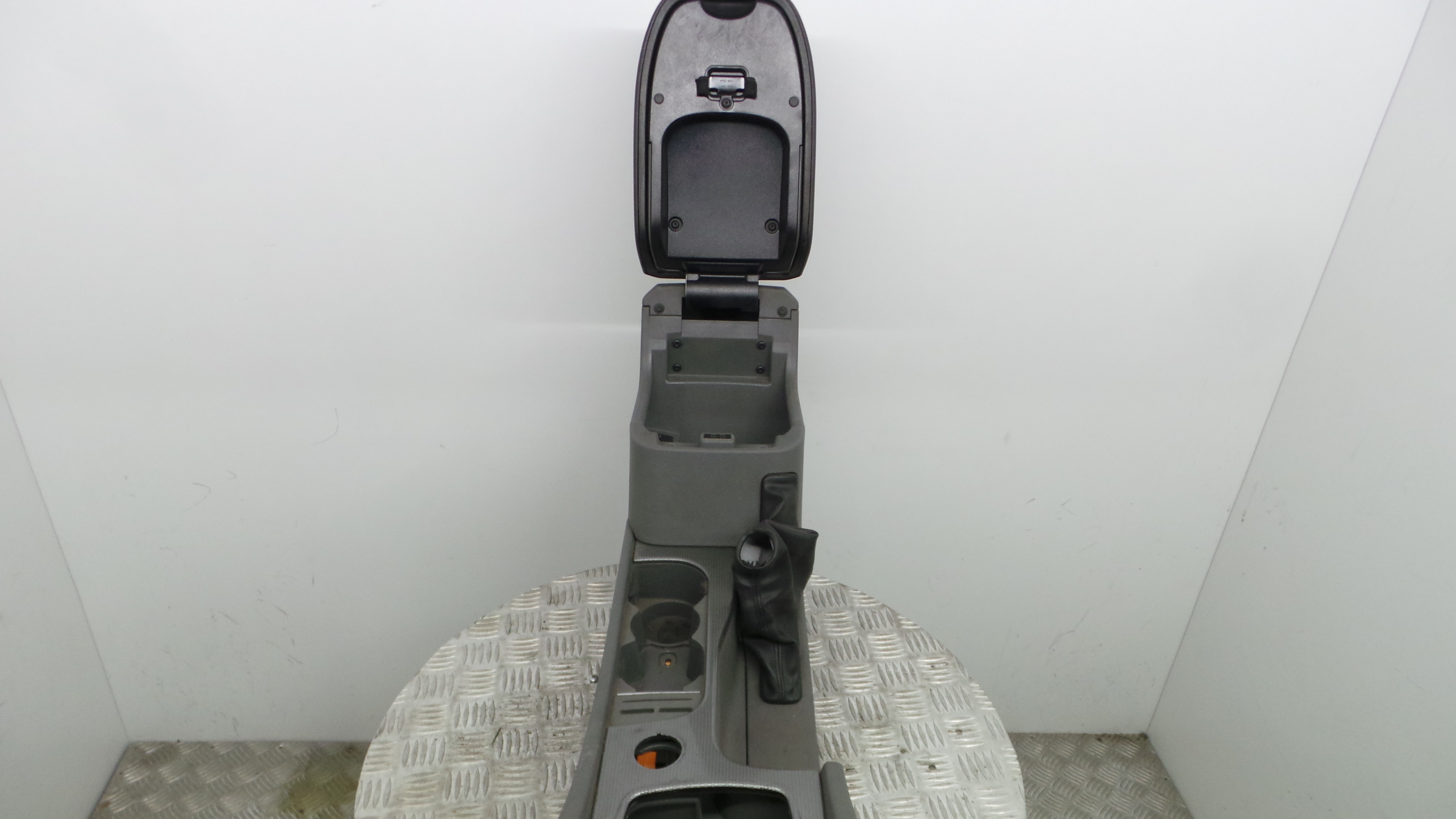 Apoio de Braço Central 8M51-A045M19-AC1E3E - FORD FOCUS II (DA_, HCP, DP)-33638398