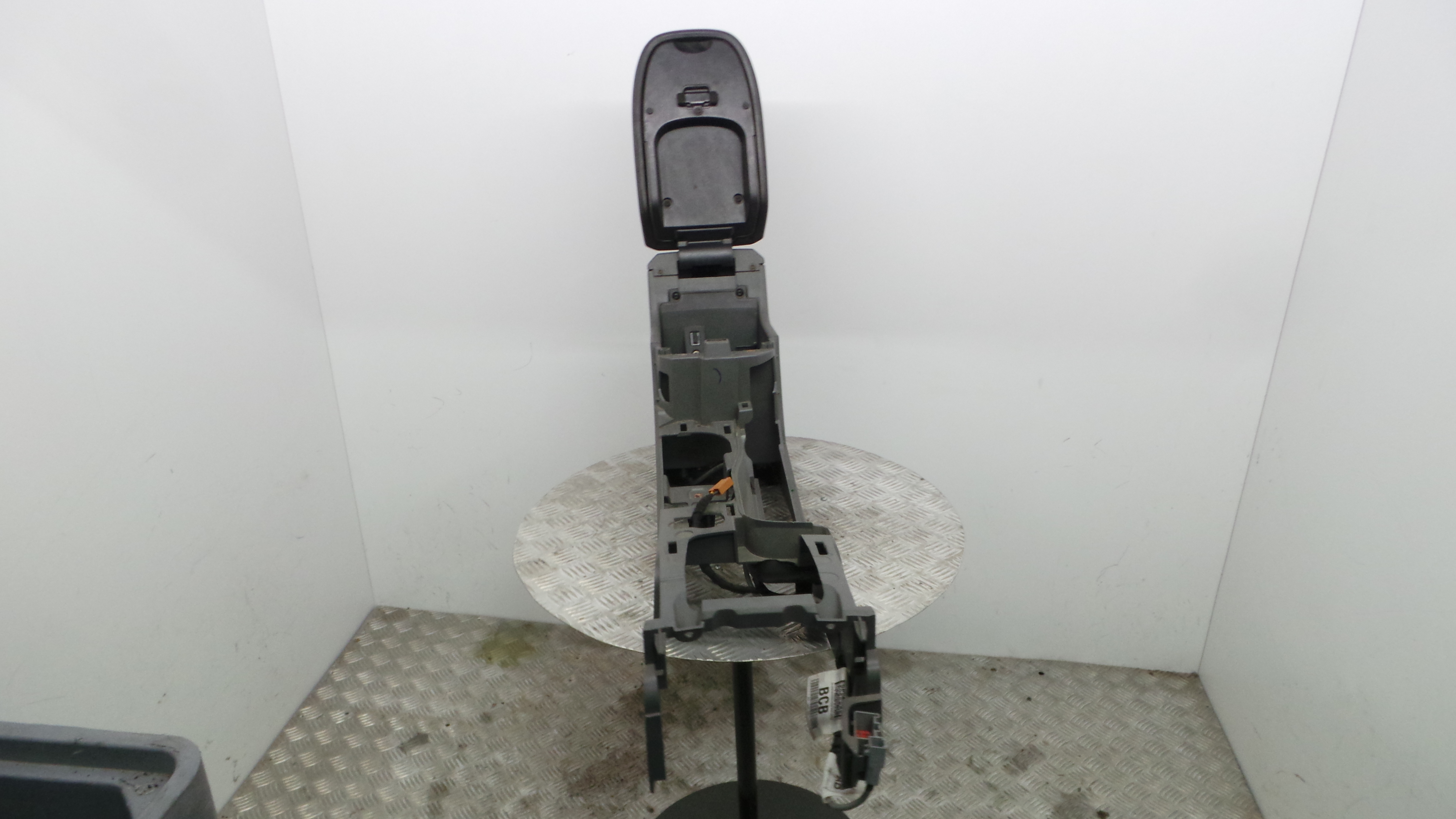 Apoio de Braço Central 8M51-R045M62-AB32N4 - FORD FOCUS II Station Wagon (DA_, FFS, DS), FOCUS II T-33638407