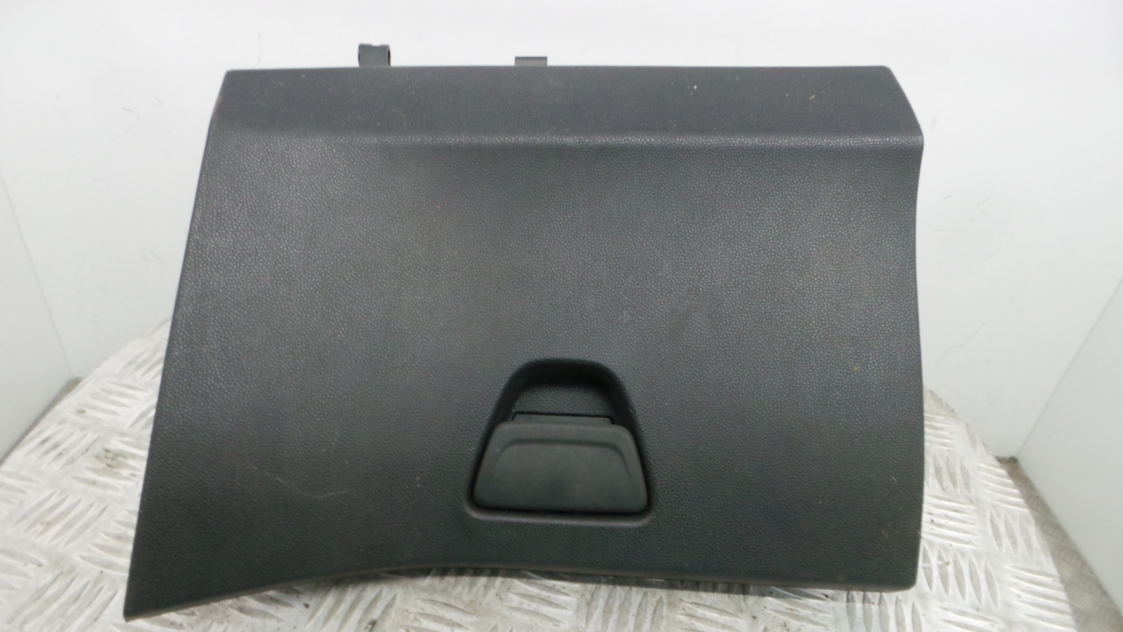 Porta Luvas 8A61-A06010-AHW - FORD FIESTA VI (CB1, CCN)-33638513 Porta Luvas 8A61-A06010-AHW - FORD FIESTA VI (CB1, CCN)-33638513