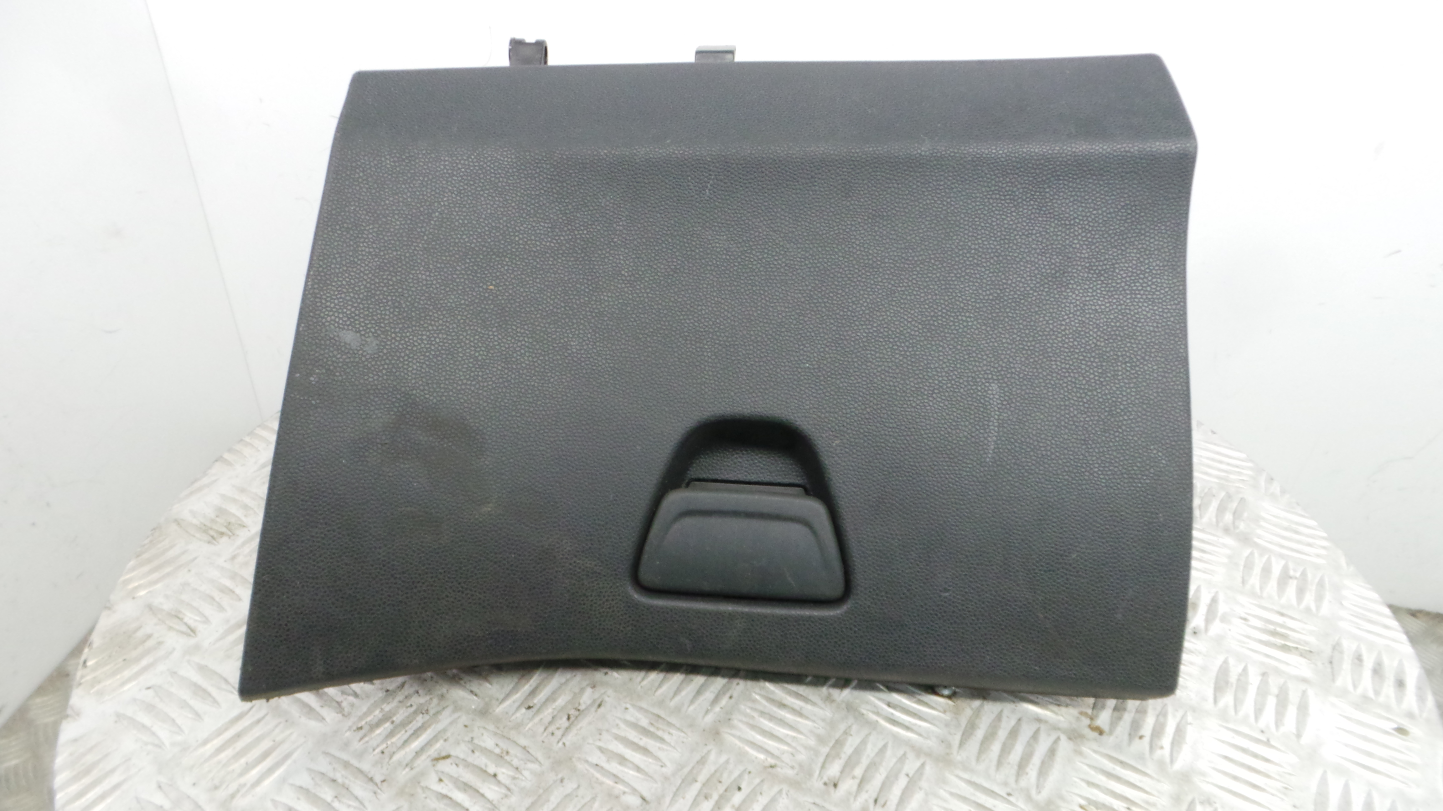 Porta Luvas 8A61-A06010-AJW - FORD FIESTA VI (CB1, CCN)-33638533 Porta Luvas 8A61-A06010-AJW - FORD FIESTA VI (CB1, CCN)-33638533