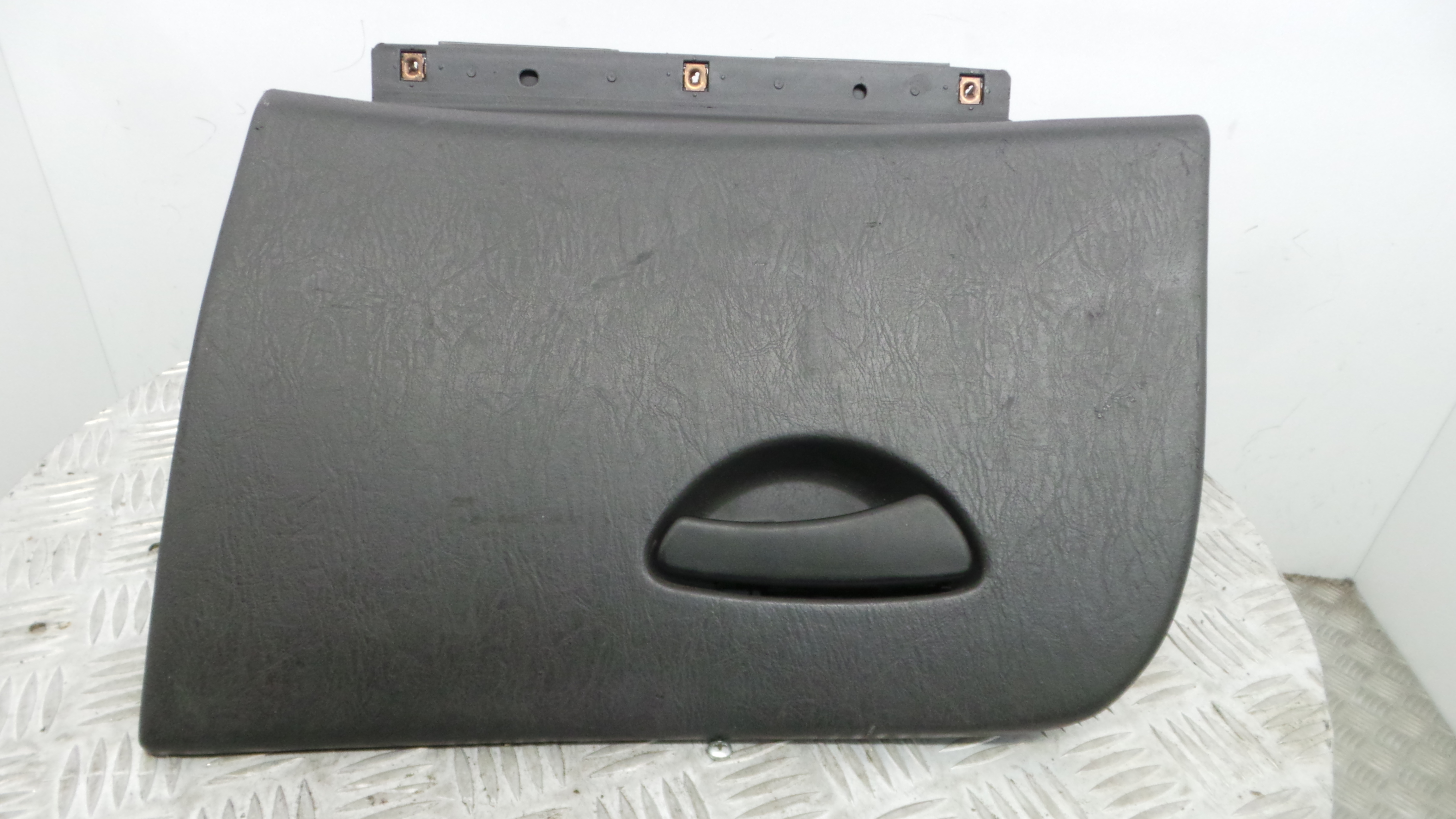Porta Luvas  96AB-A06024-AMW - FORD FOCUS I (DAW, DBW)-33638605
