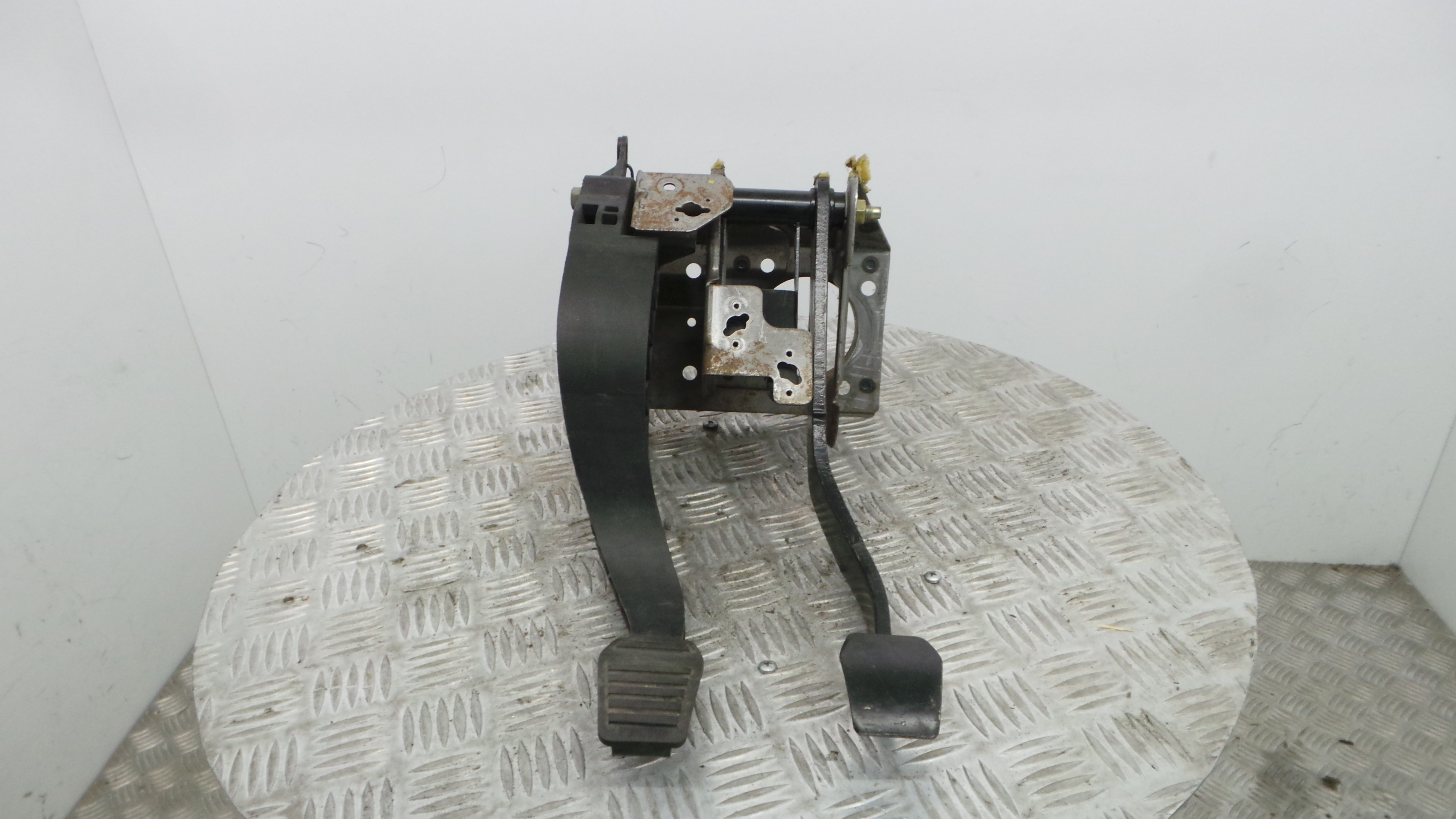 Pedal de Embraiagem 2S61-7A543-AC - FORD FIESTA V (JH_, JD_)-33638694