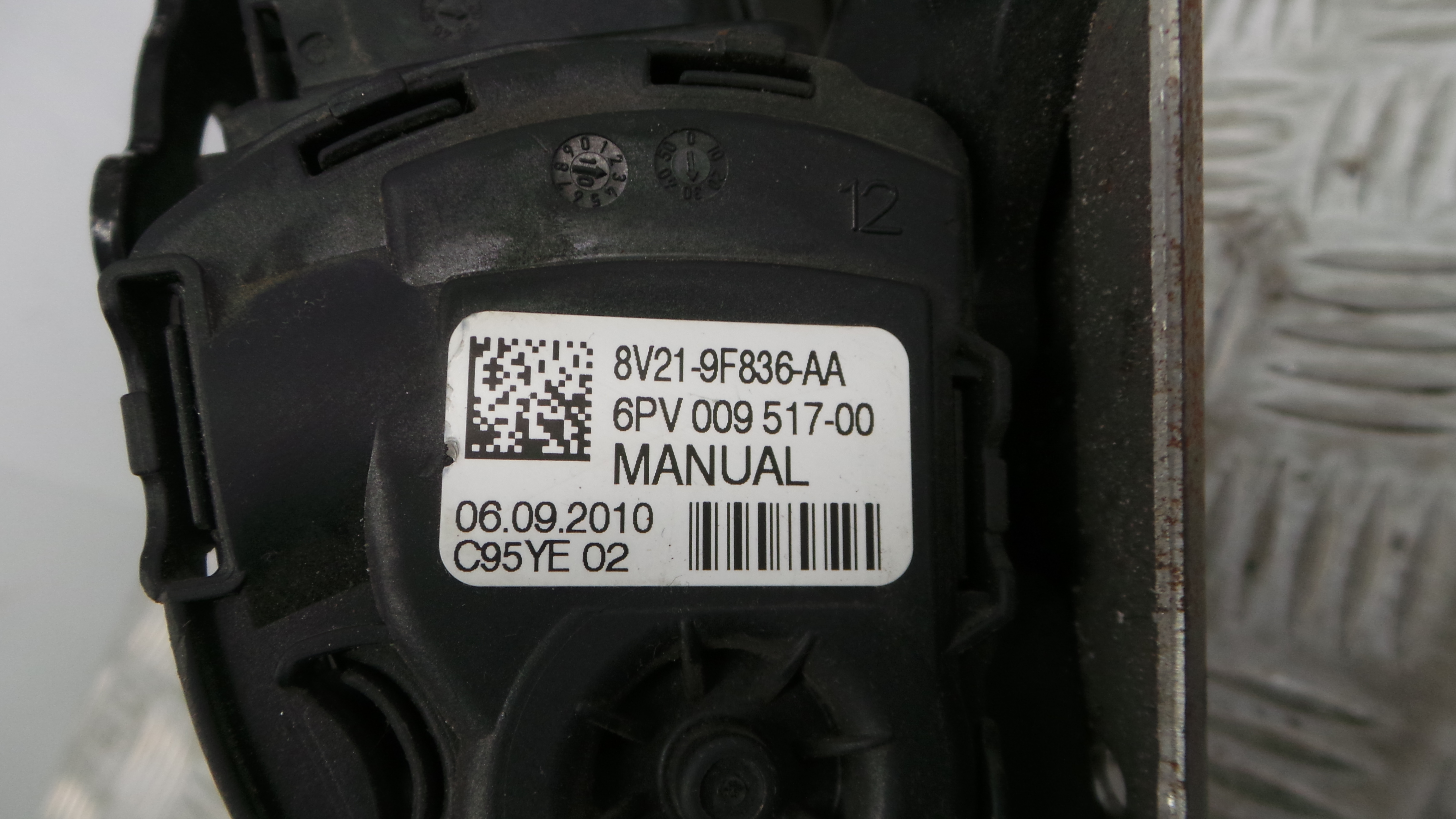 Pedal do Travão 8V51-2450-AF - FORD FIESTA VI (CB1, CCN)-33638787