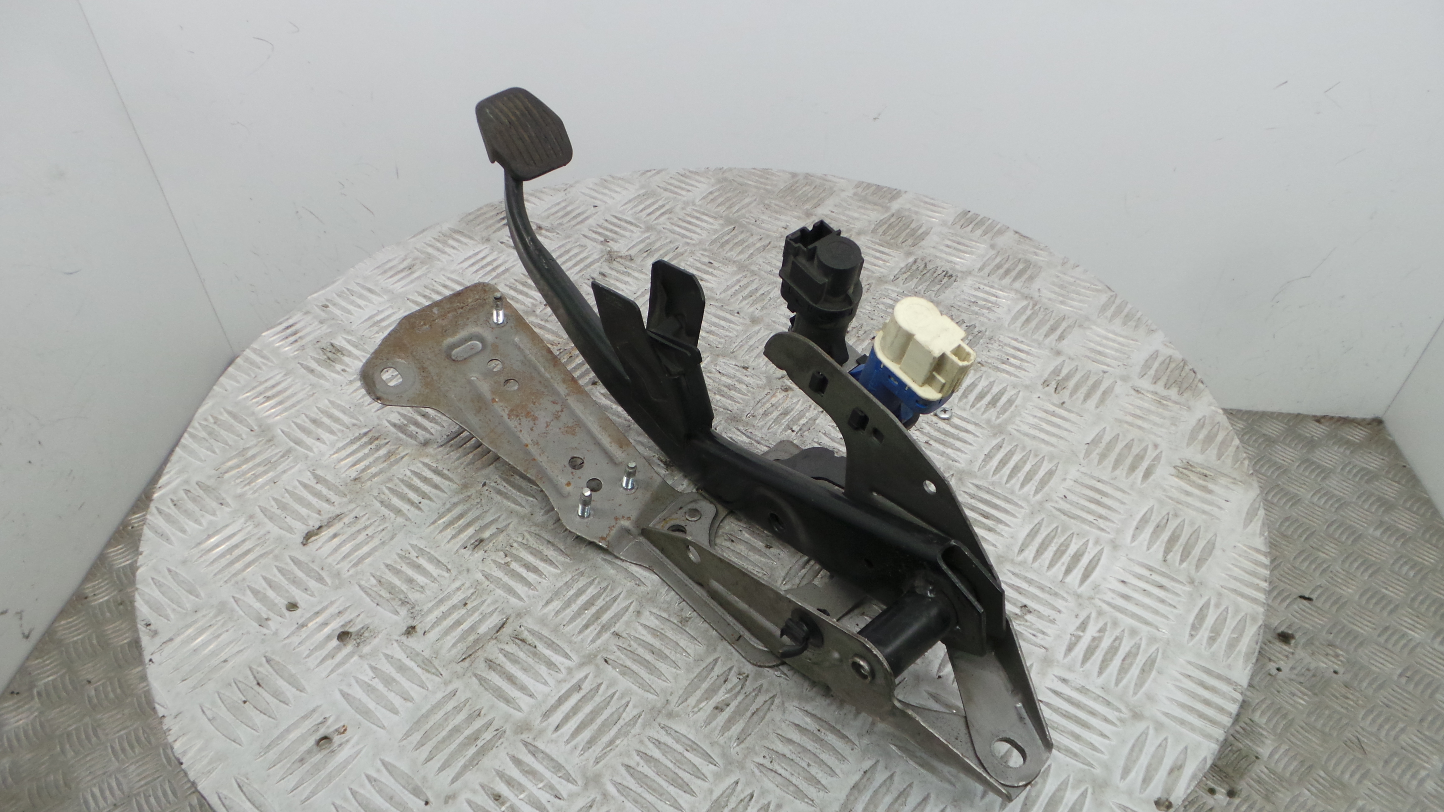 Pedal do Travão 4M51-2467-AR - FORD FOCUS III-33638794