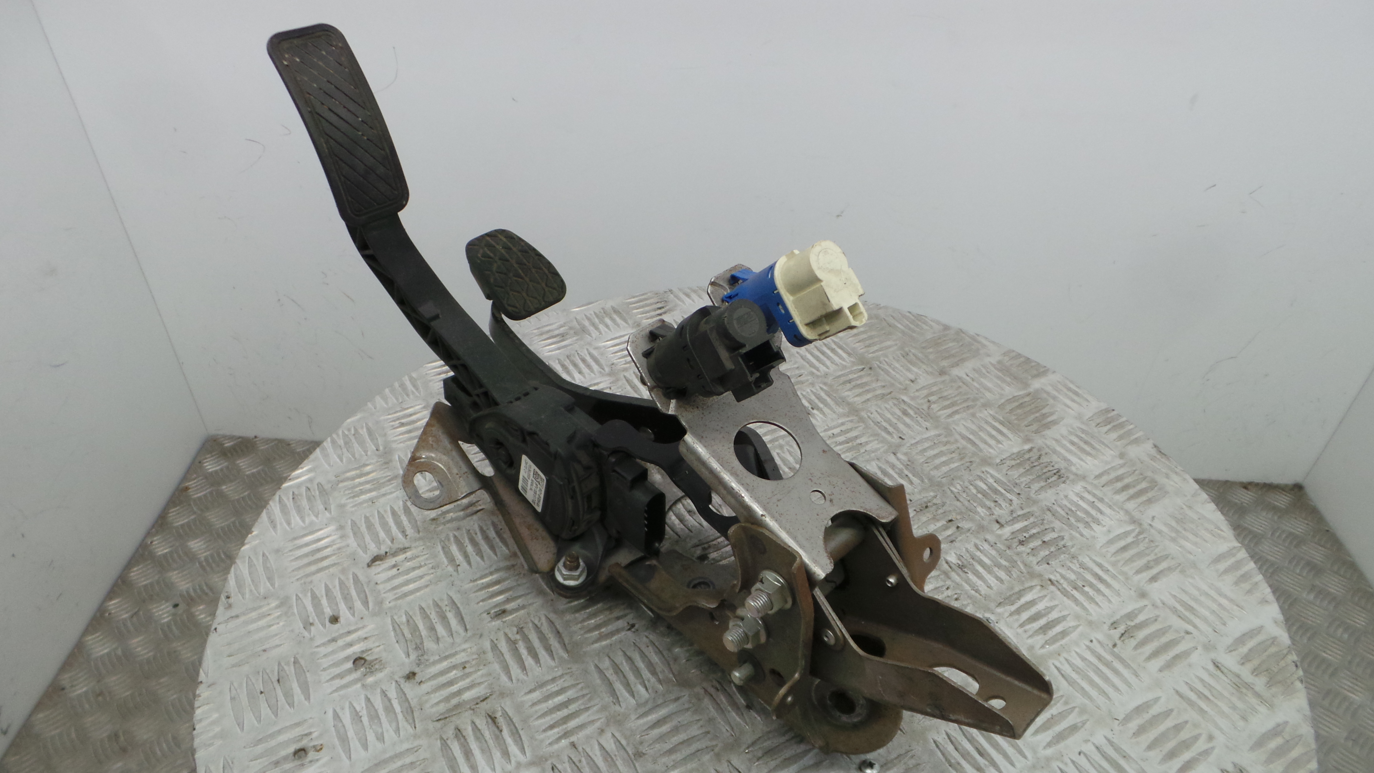 Pedal do Travão 8V51-2450-AF - FORD FIESTA VI (CB1, CCN)-33638923