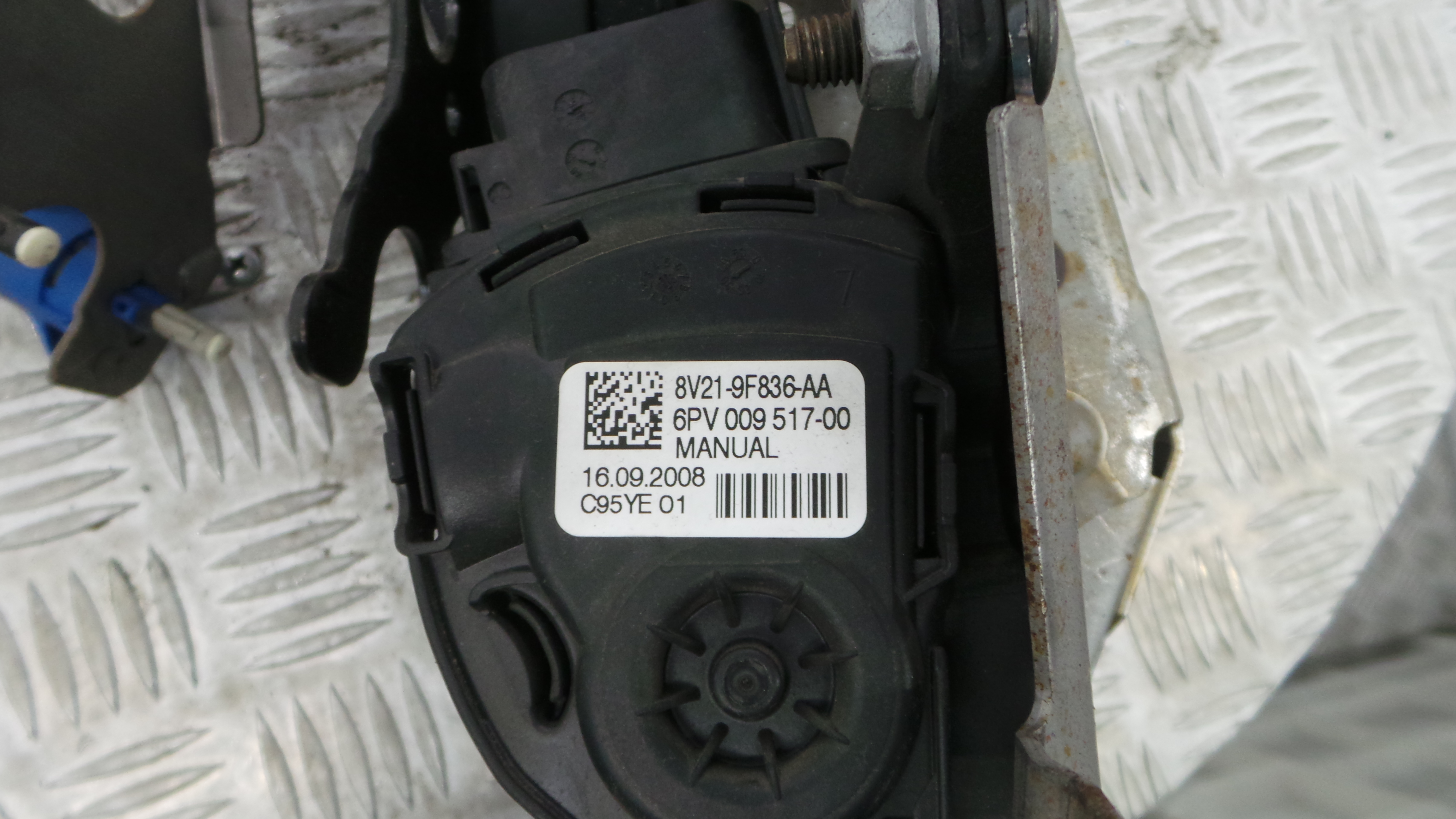 Pedal do Travão 8V51-2450-AF - FORD FIESTA VI (CB1, CCN)-33638923