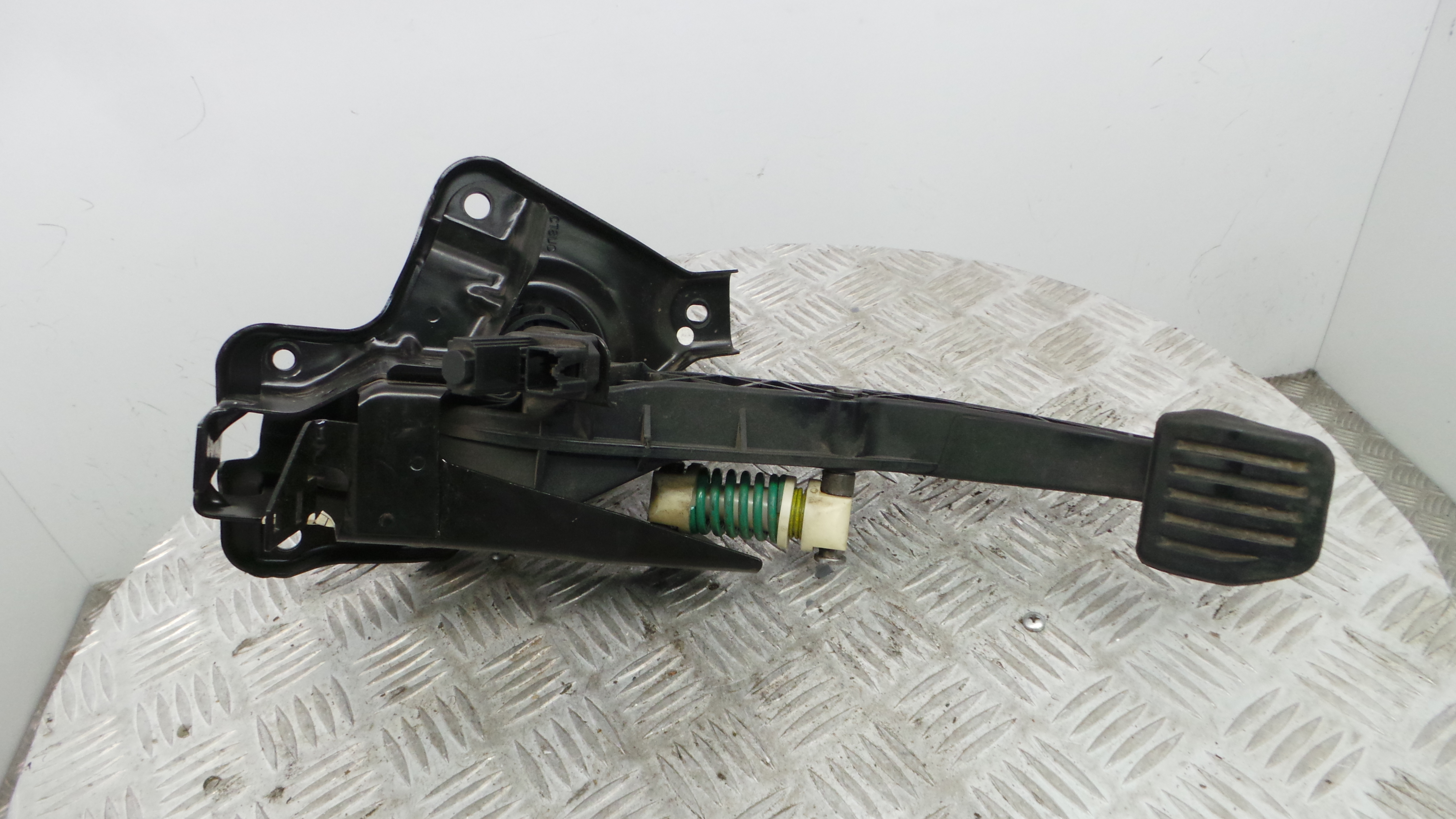 Pedal de Embraiagem 6G92-7B633-NH - FORD S-MAX (WA6)-33638944 Pedal de Embraiagem 6G92-7B633-NH - FORD S-MAX (WA6)-33638944