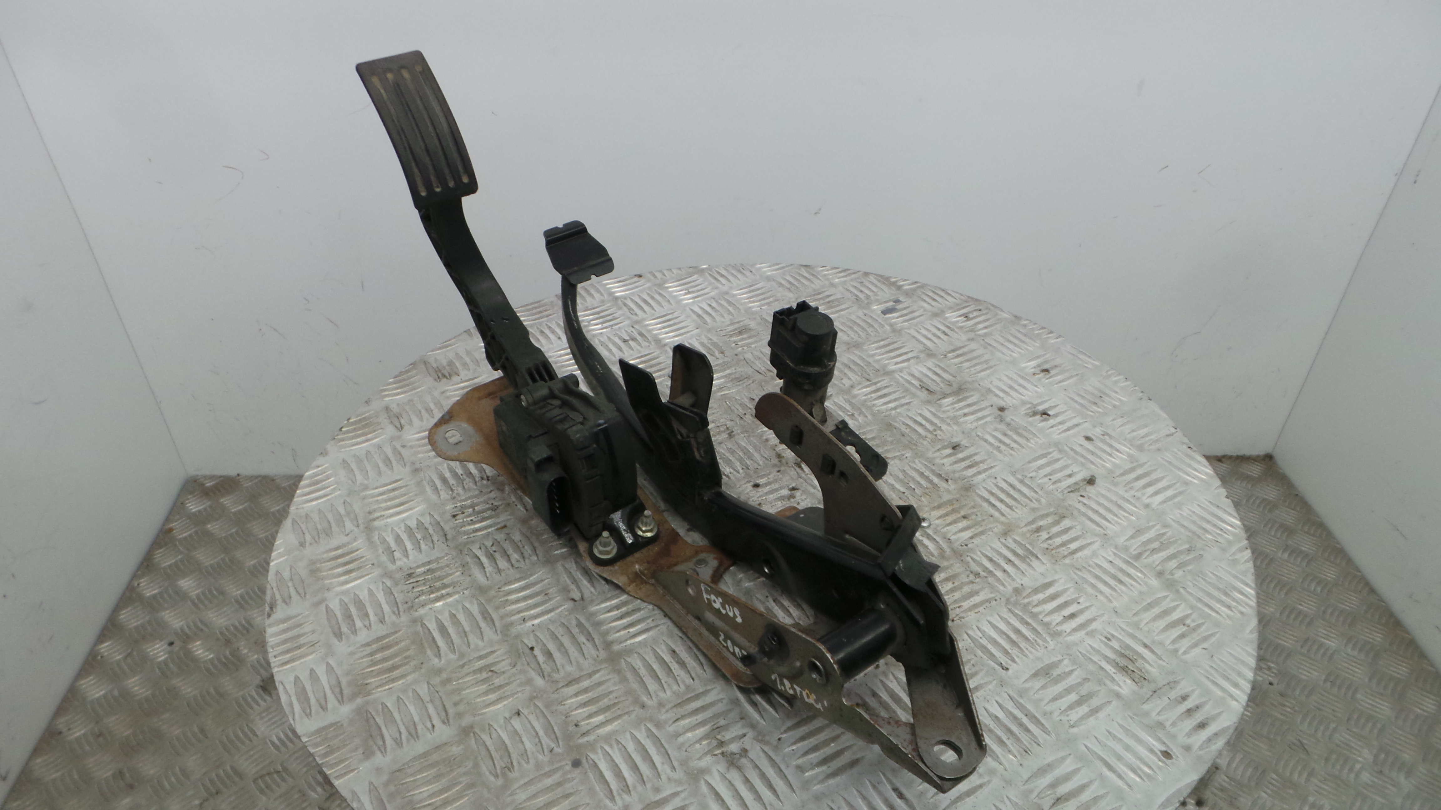 Pedal do Travão 4M51-2467-AN - FORD FOCUS II (DA_, HCP, DP)-33638947