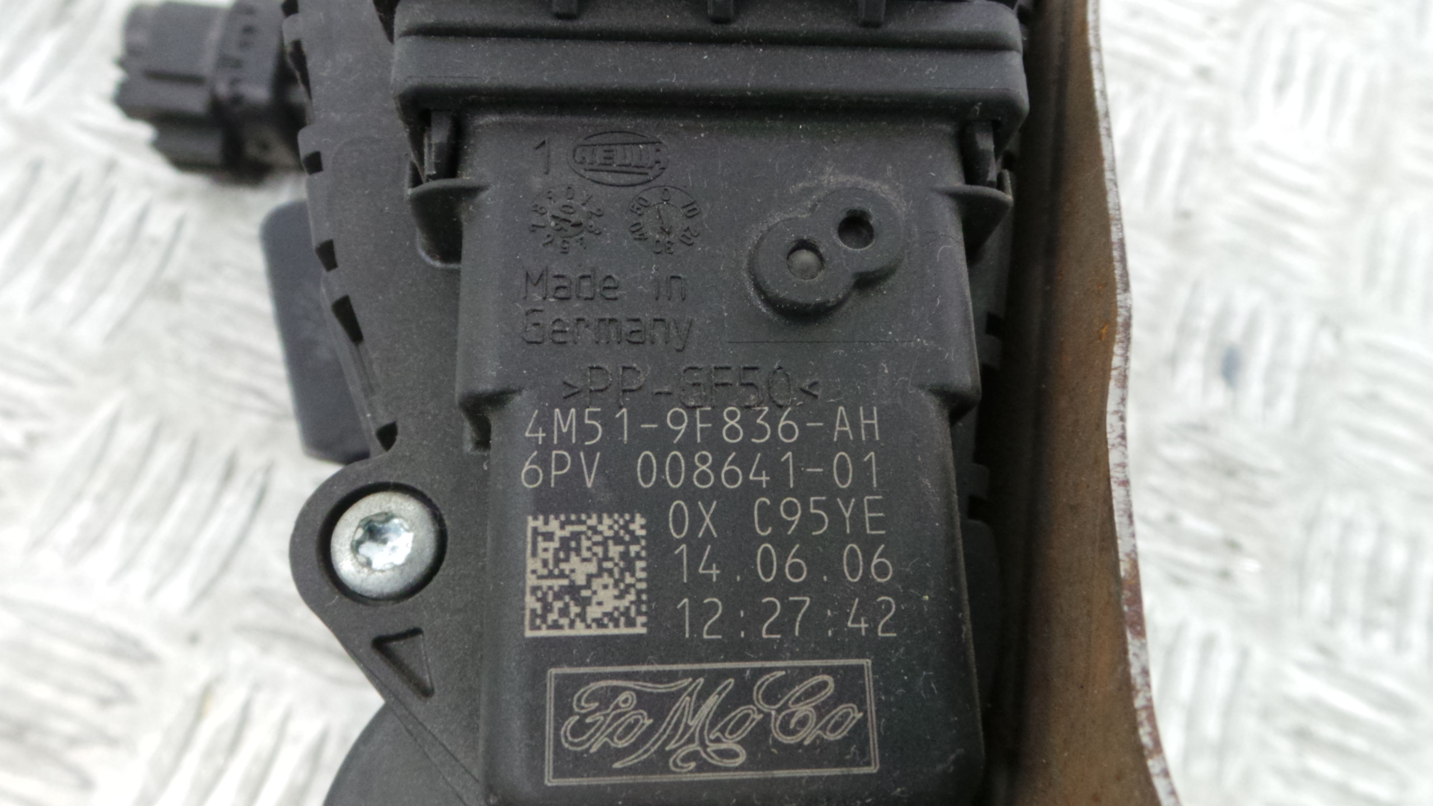 Pedal do Travão 4M51-2467-AN - FORD FOCUS II (DA_, HCP, DP)-33638947