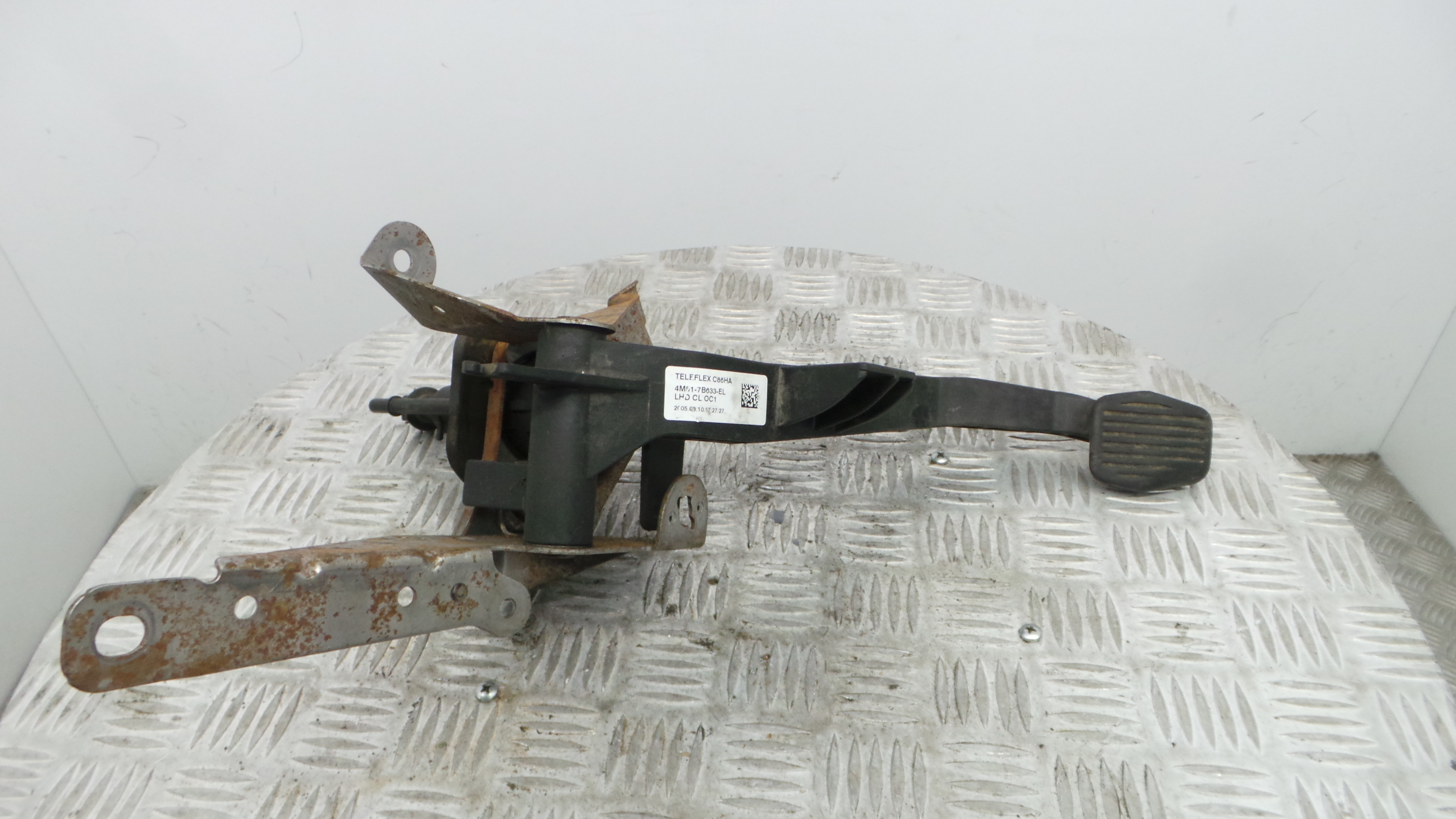 Pedal de Embraiagem 4M51-7B633-EL - FORD FOCUS II (DA_, HCP, DP)-33638967