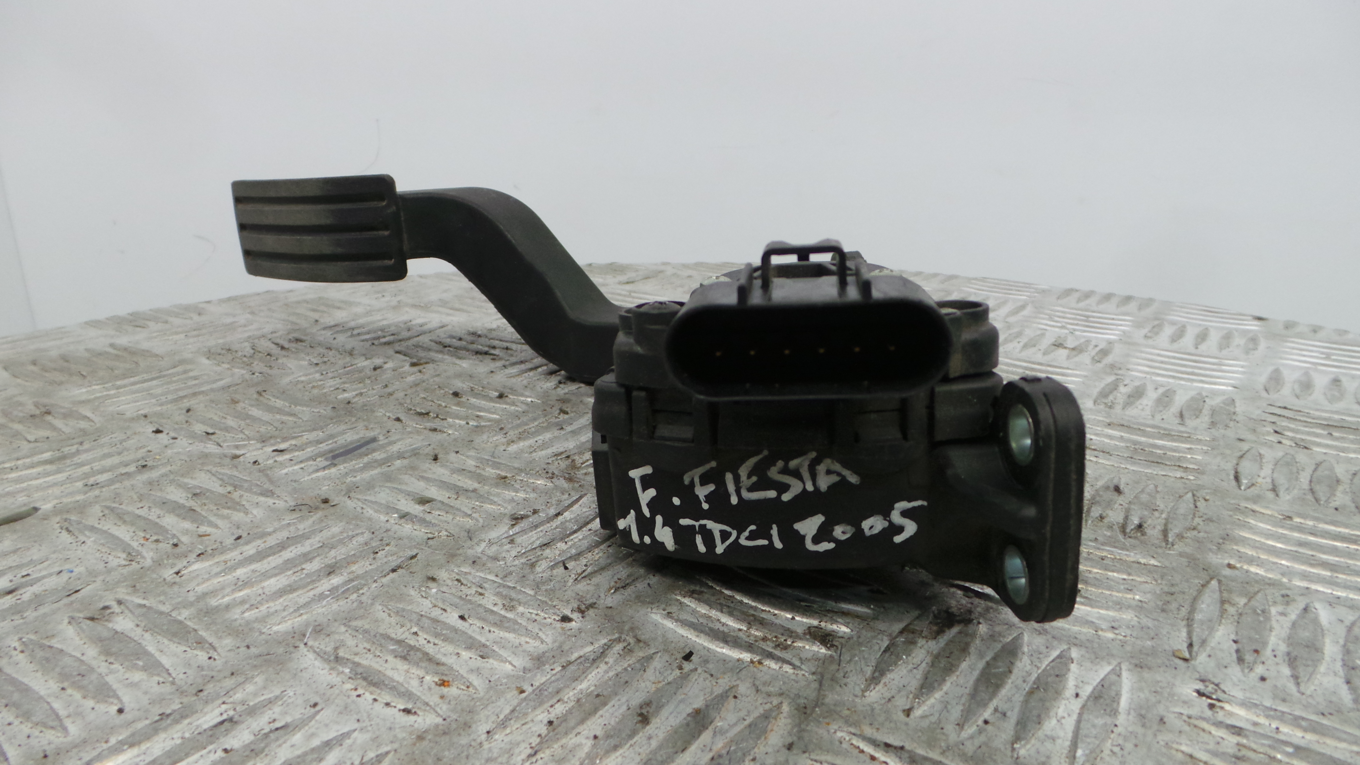 Pedal do Acelerador 2S61-9F836-AA - FORD FIESTA V (JH_, JD_)-33638986