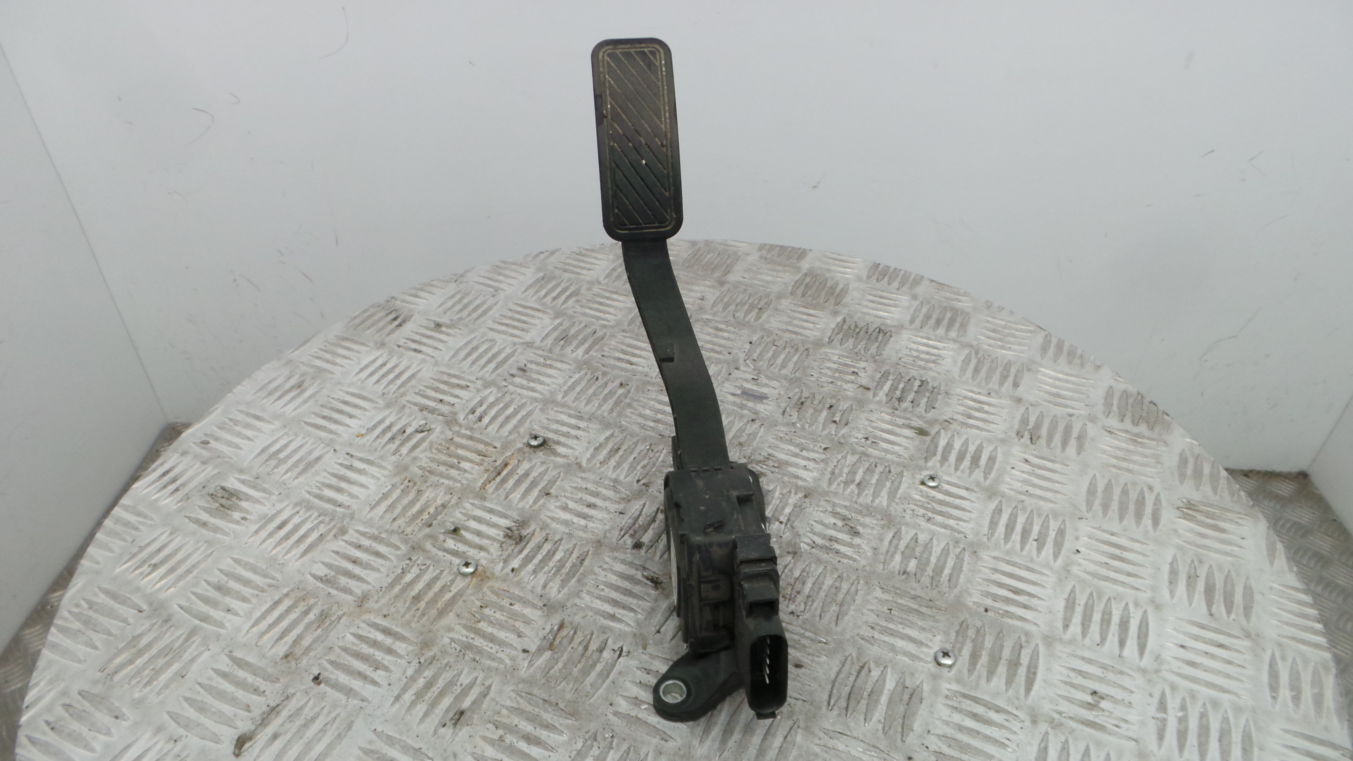 Pedal do Acelerador 8V21-9F836-AA - FORD FIESTA VI (CB1, CCN)-33638998